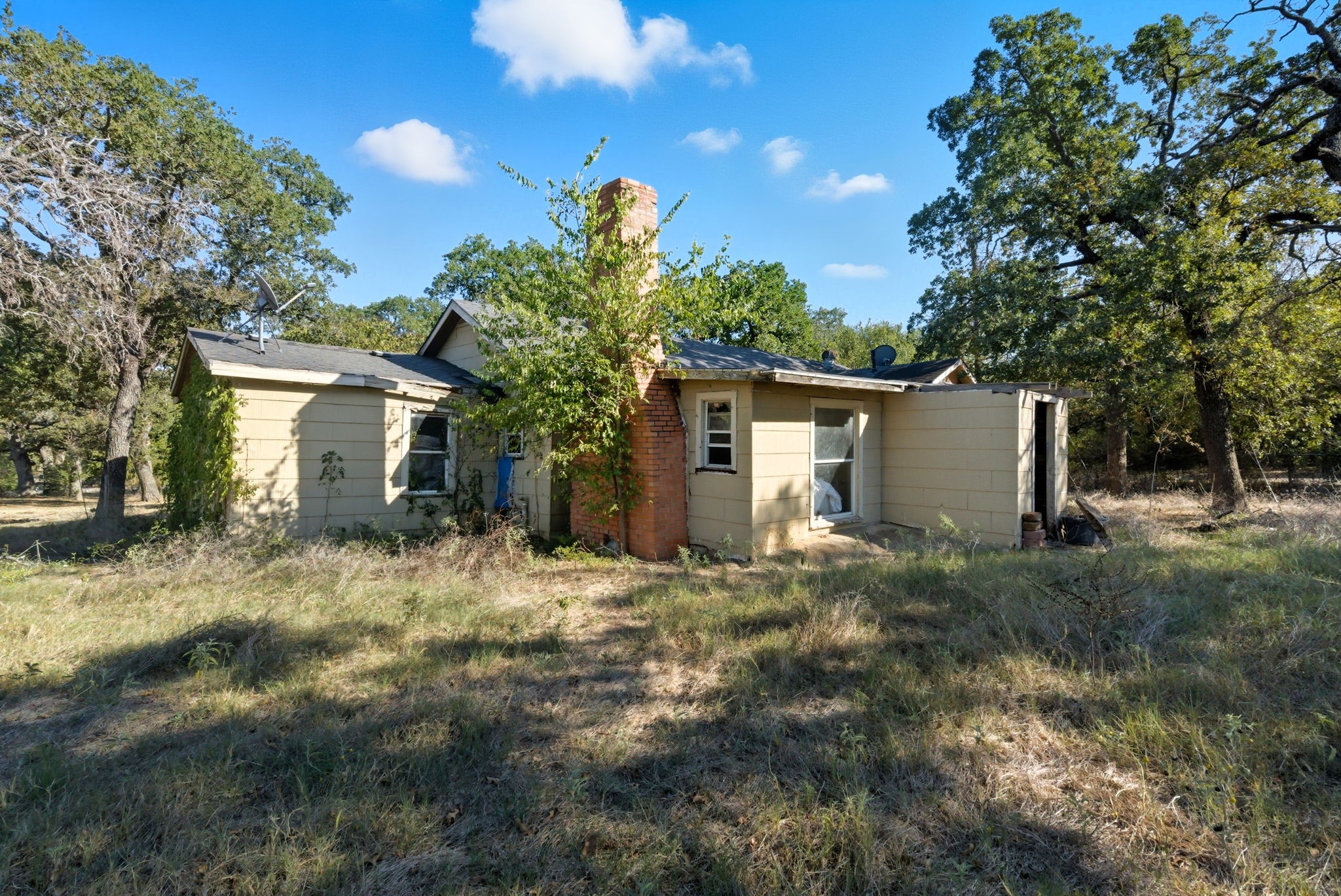 Property photo 04 of 14095 Liberty School Road, Azle, TX 76020 | MLS #21082254