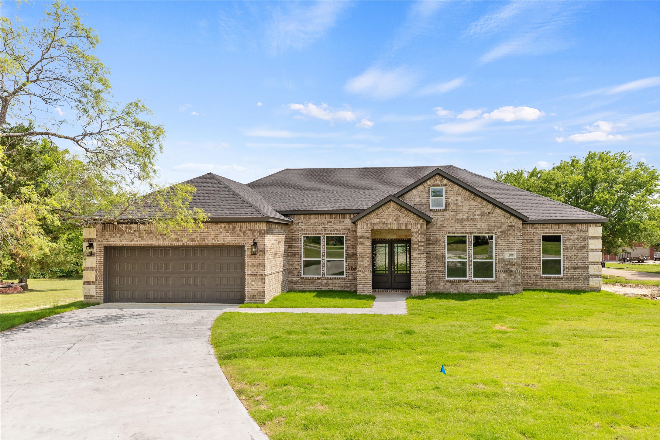 Property photo 01 of 10560 Lago Vista, Quinlan, TX 75474 | MLS #21083891