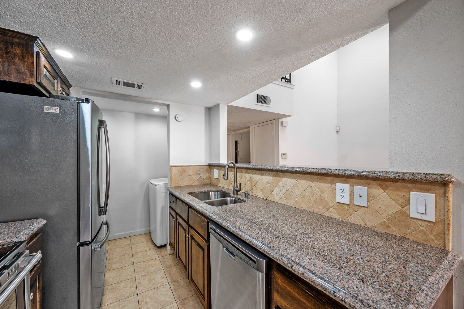 1837 Amber Lane, Carrollton, TX, 75007