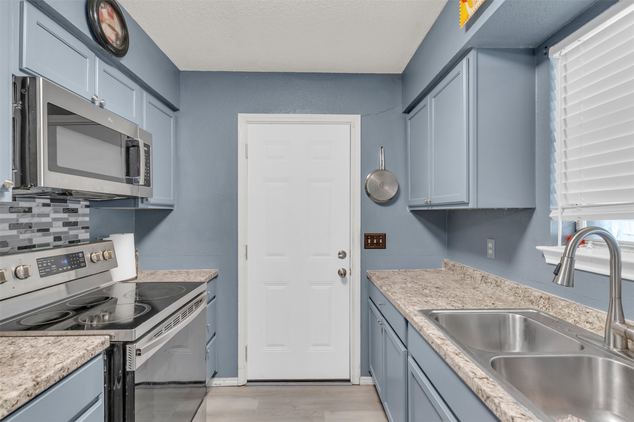 129 Liesa Street, Alvarado, TX, 76009