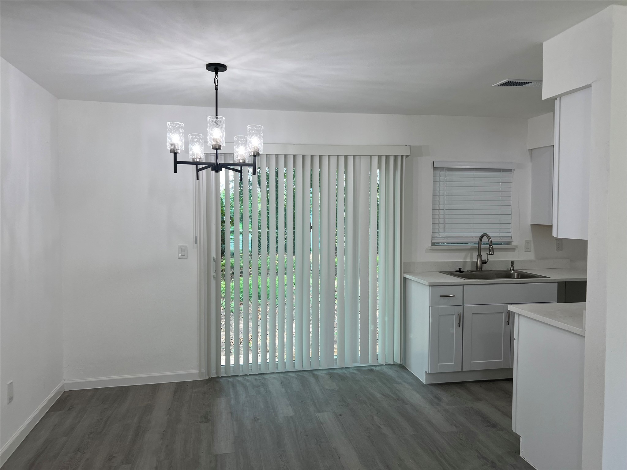 Property photo 03 of 3221 Forestdale Lane Balch, Springs, TX 75180 | MLS #21084455