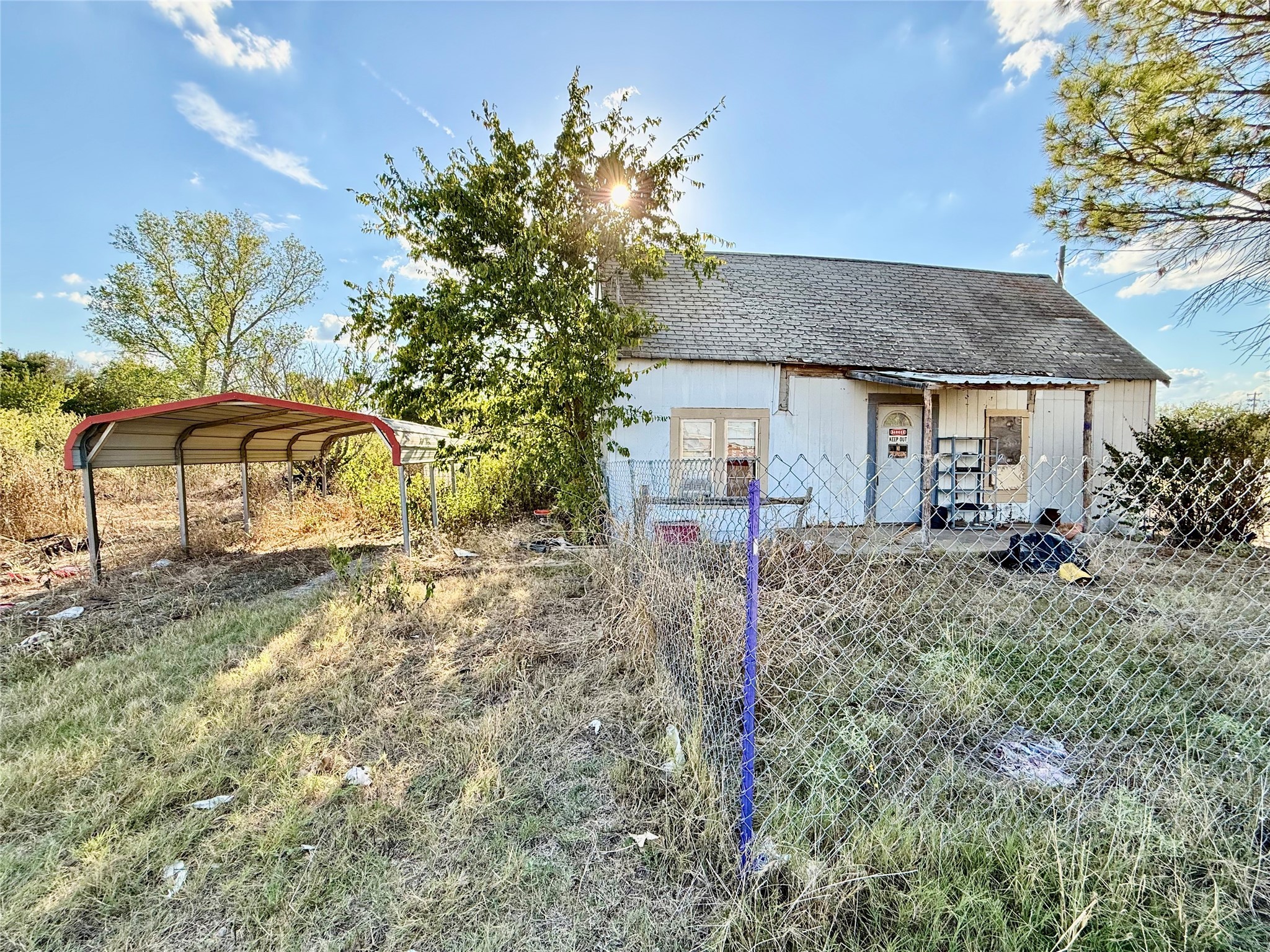 Property photo 01 of 211 Cherry Street, Millsap, TX 76066 | MLS #21084469