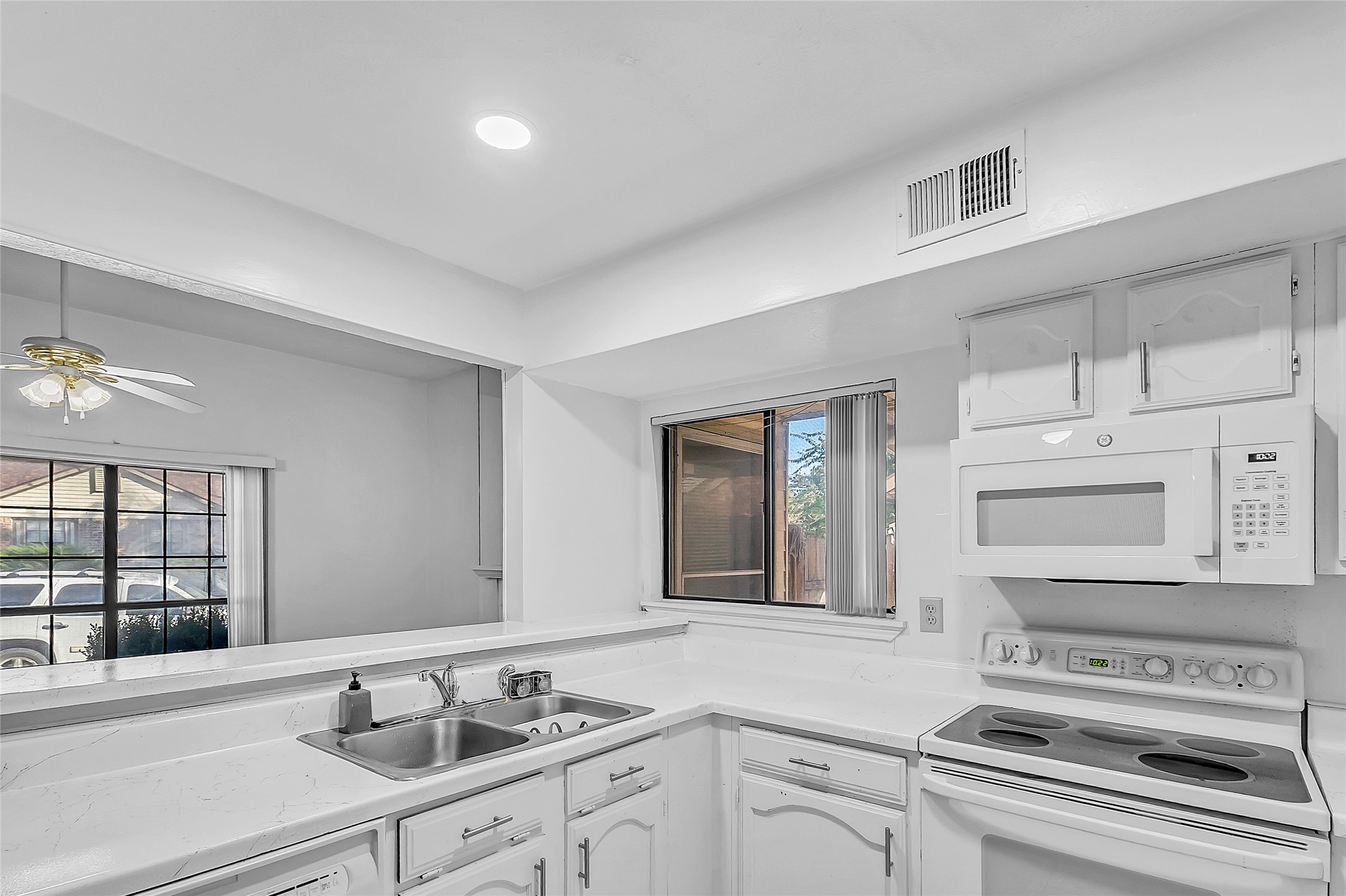 2440 Sunflower Drive, Arlington, TX, 76014