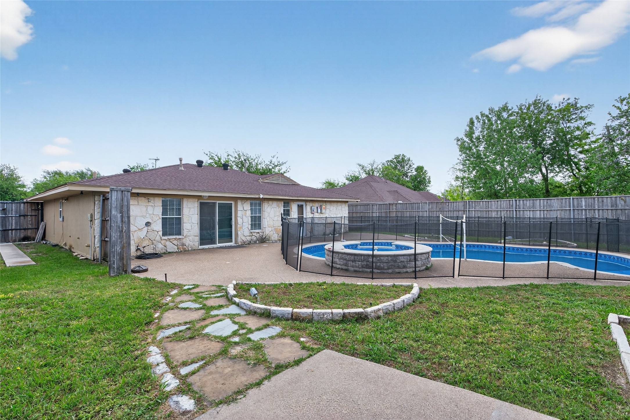 4133 Sherwood Drive, Mesquite, TX, 75150