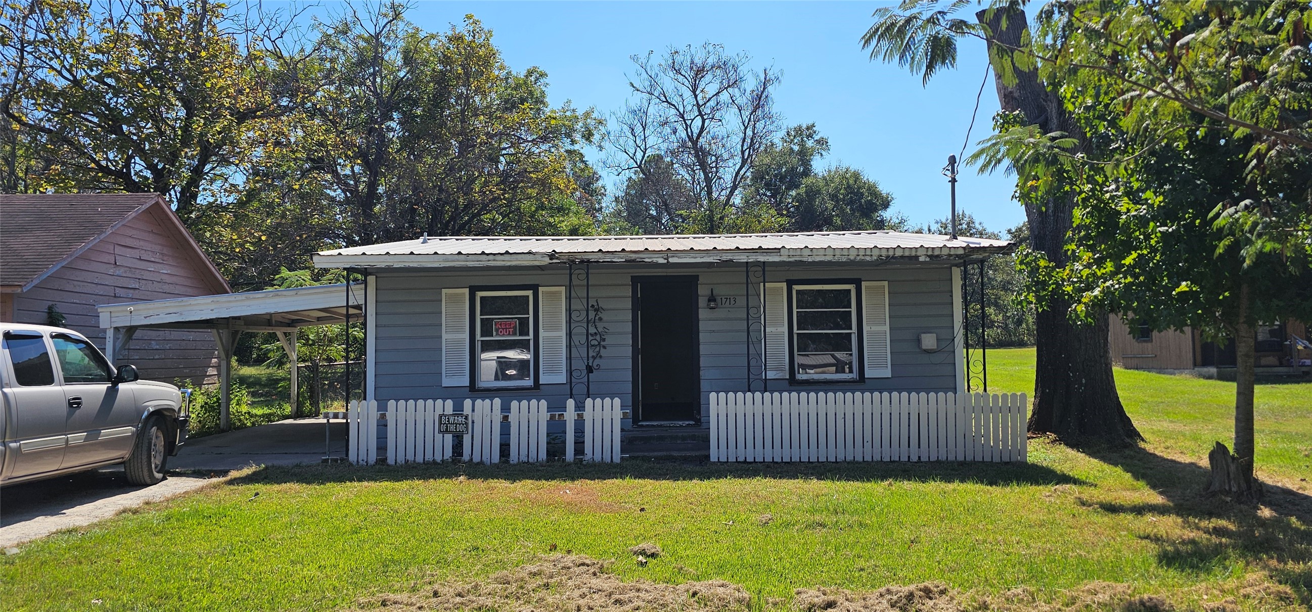 Property photo 01 of 1713 W Frank Street, Grand Saline, TX 75140 | MLS #21086983