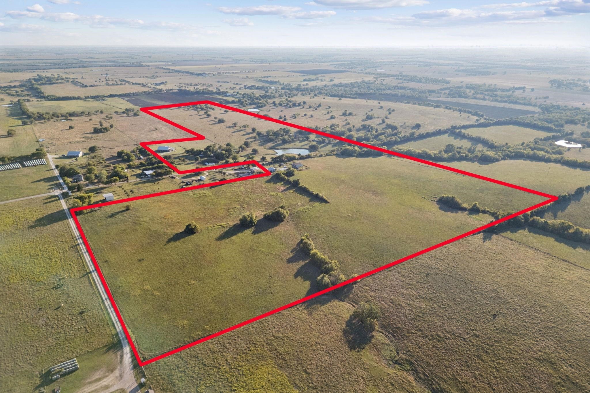 Property photo 02 of 1258 County Road 352 Road, Gainesville, TX 76240 | MLS #21087751