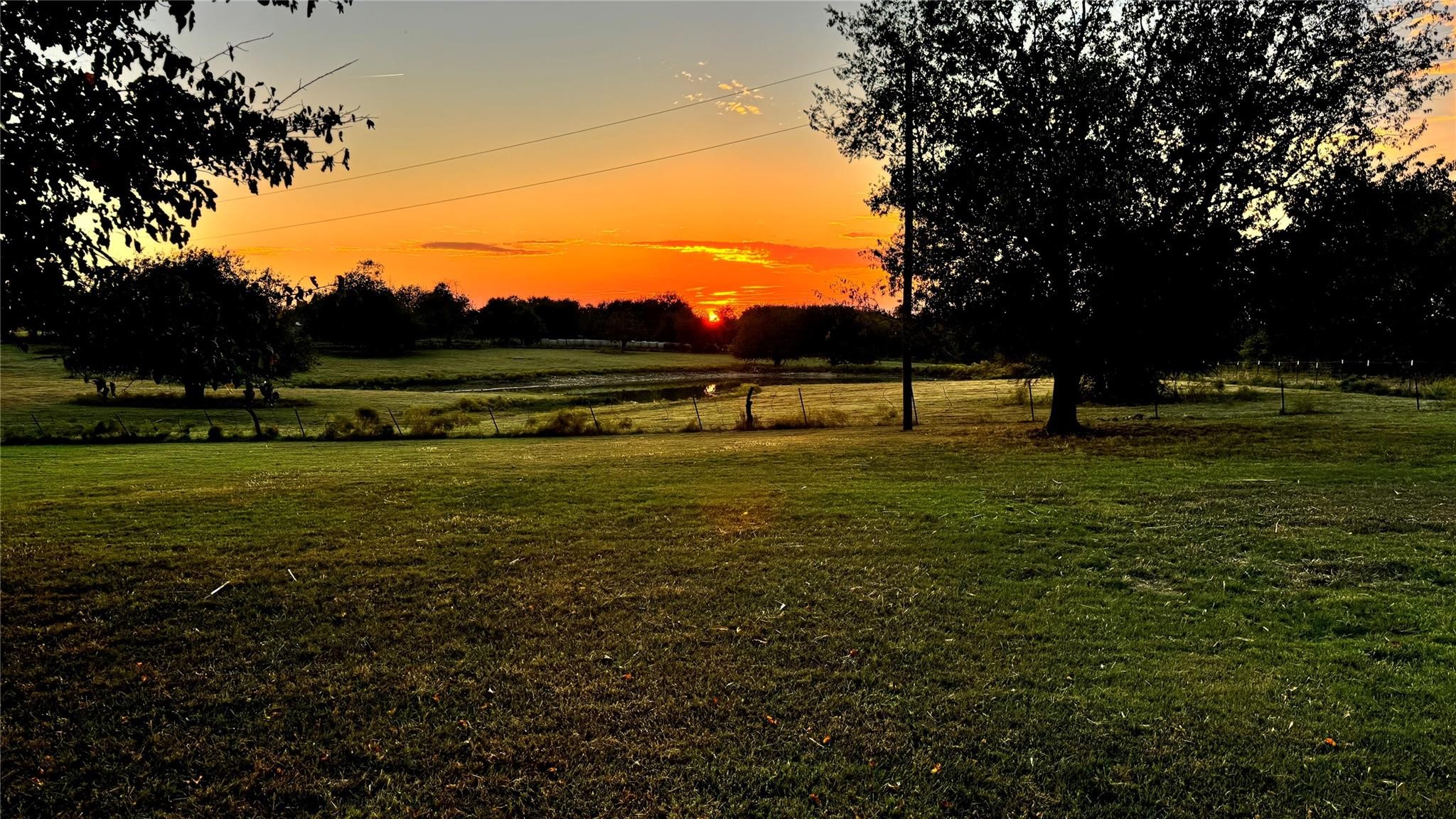 1258 County Road 352 Road, Gainesville, TX, 76240