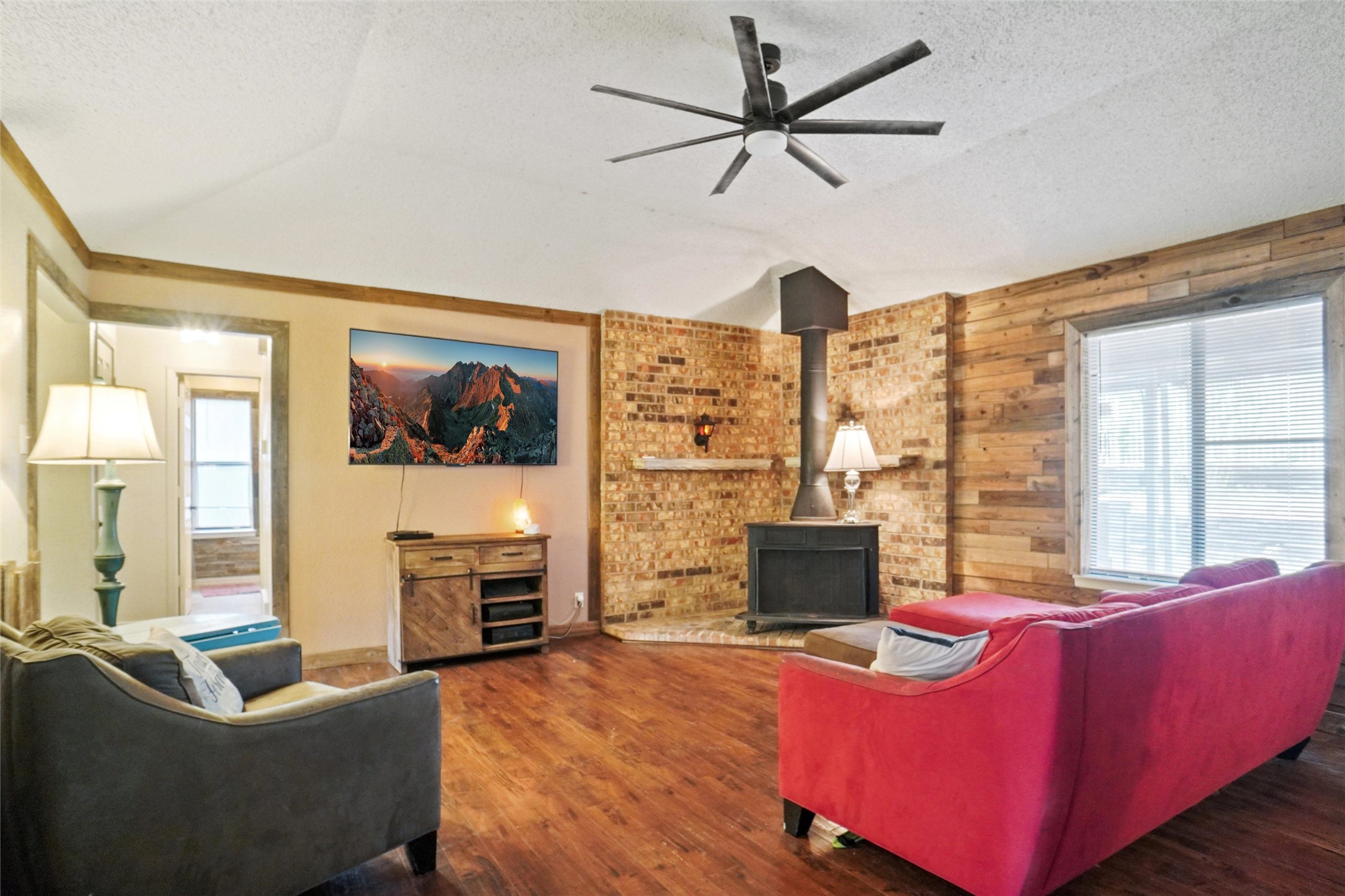 1312 Robyn Road, Azle, TX, 76020