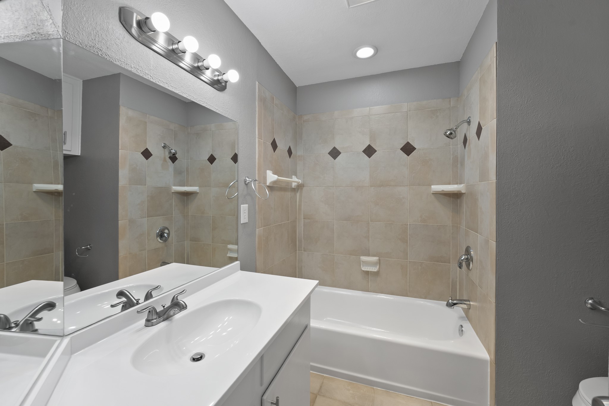 317 E Glendale Street, Crowley, TX, 76036