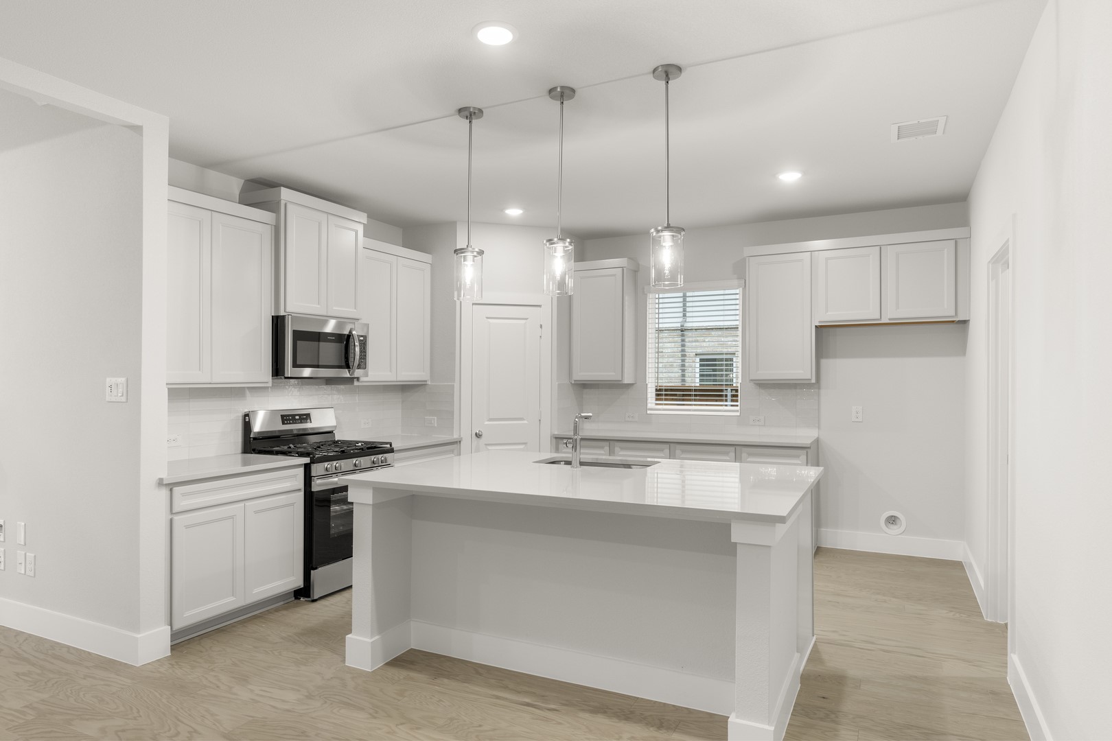 1917 Sapphire Run, Mesquite, TX, 75181