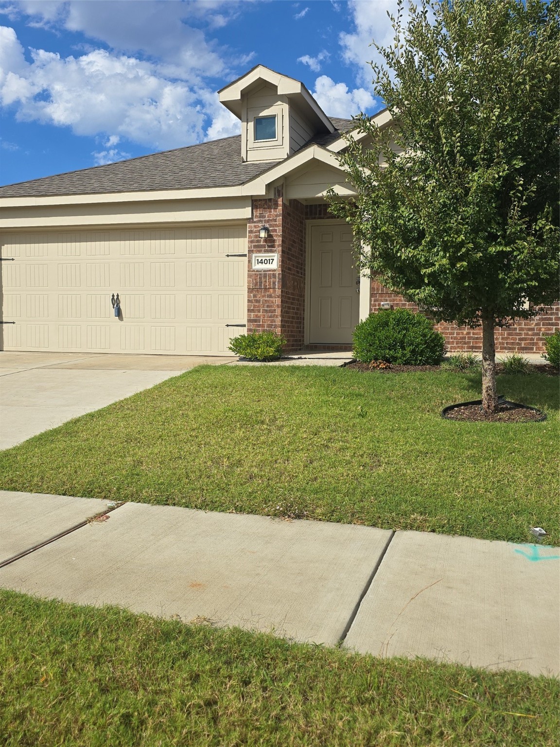 Property photo 02 of 14017 Ilderton Street Pilot, Point, TX 76258 | MLS #21090526