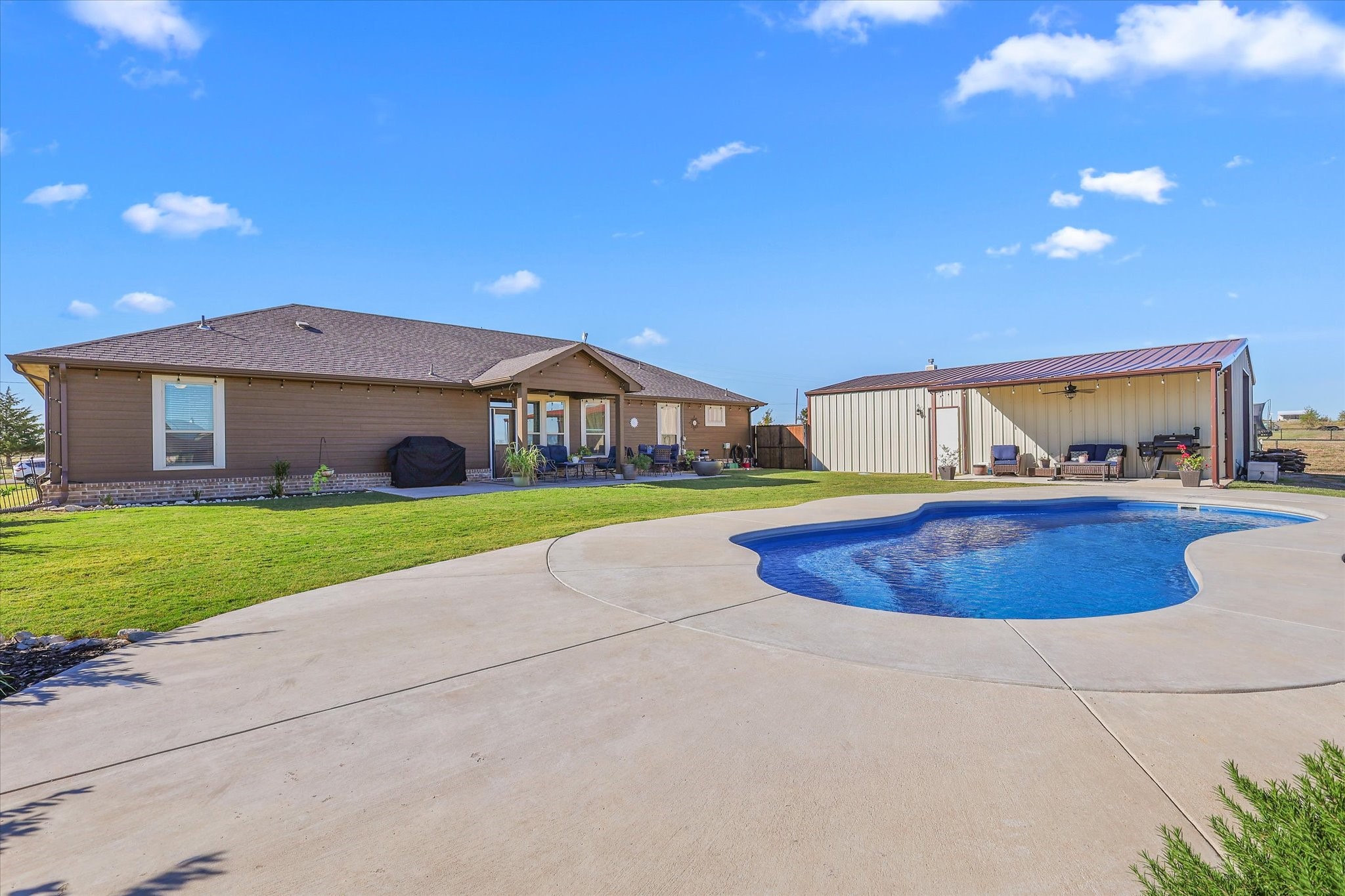 2375 County Road 4010, Decatur, TX, 76234