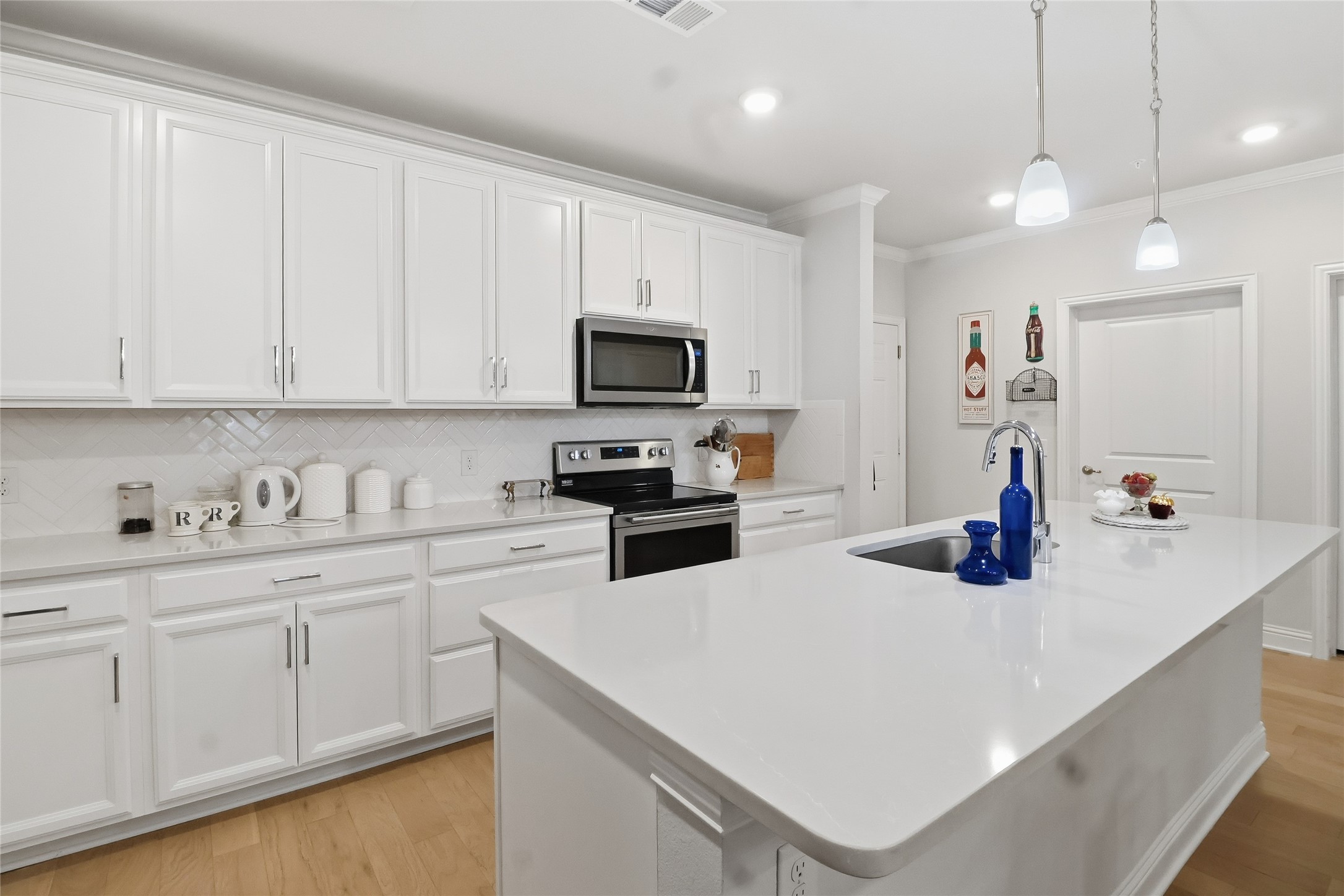 Property photo 02 of 651 N Watters Road UNIT 8202, Allen, TX 75013 | MLS #21095530