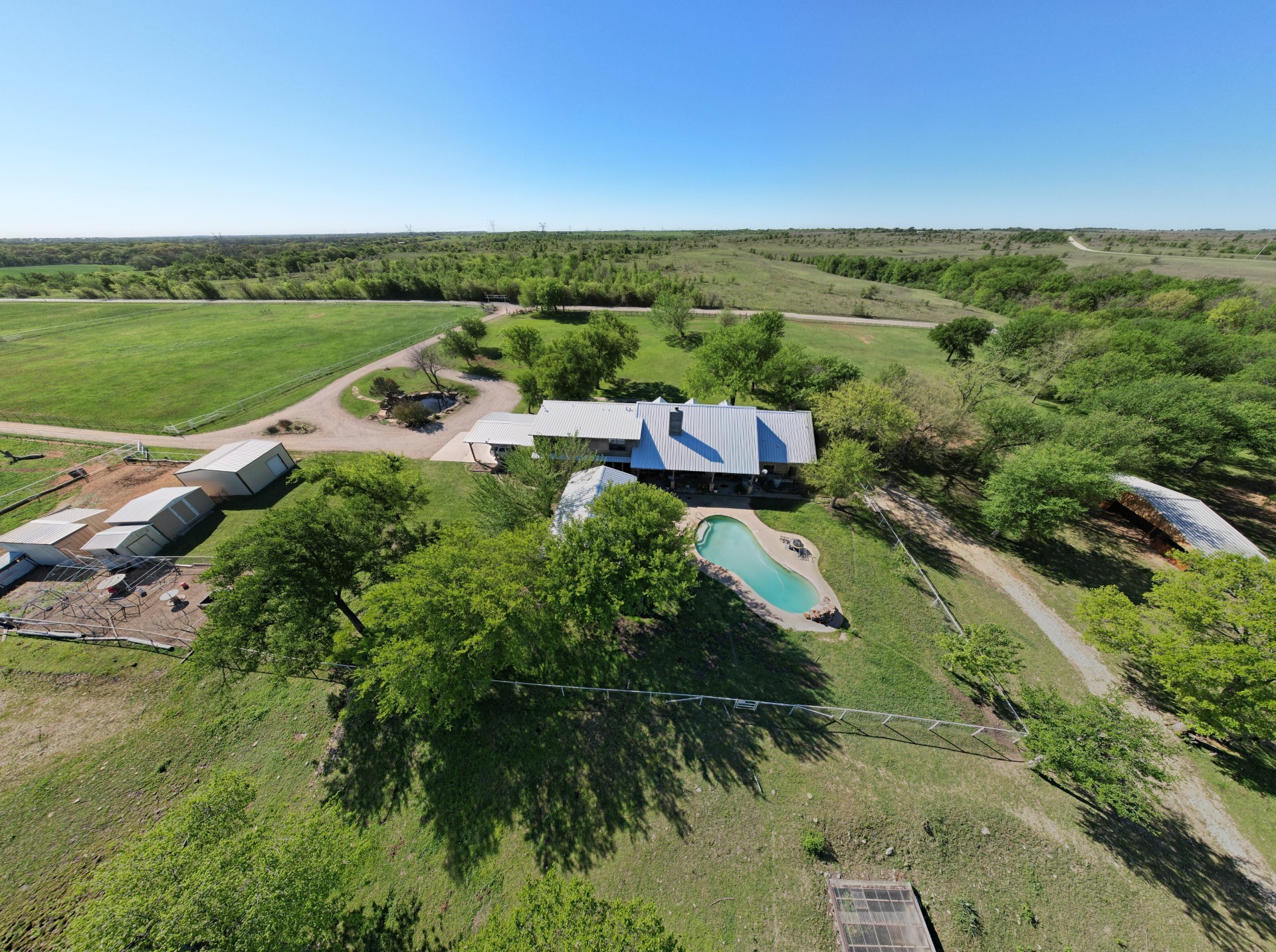 Property photo 01 of 9494 Waide Road, Sanger, TX 76266 | MLS #21096264