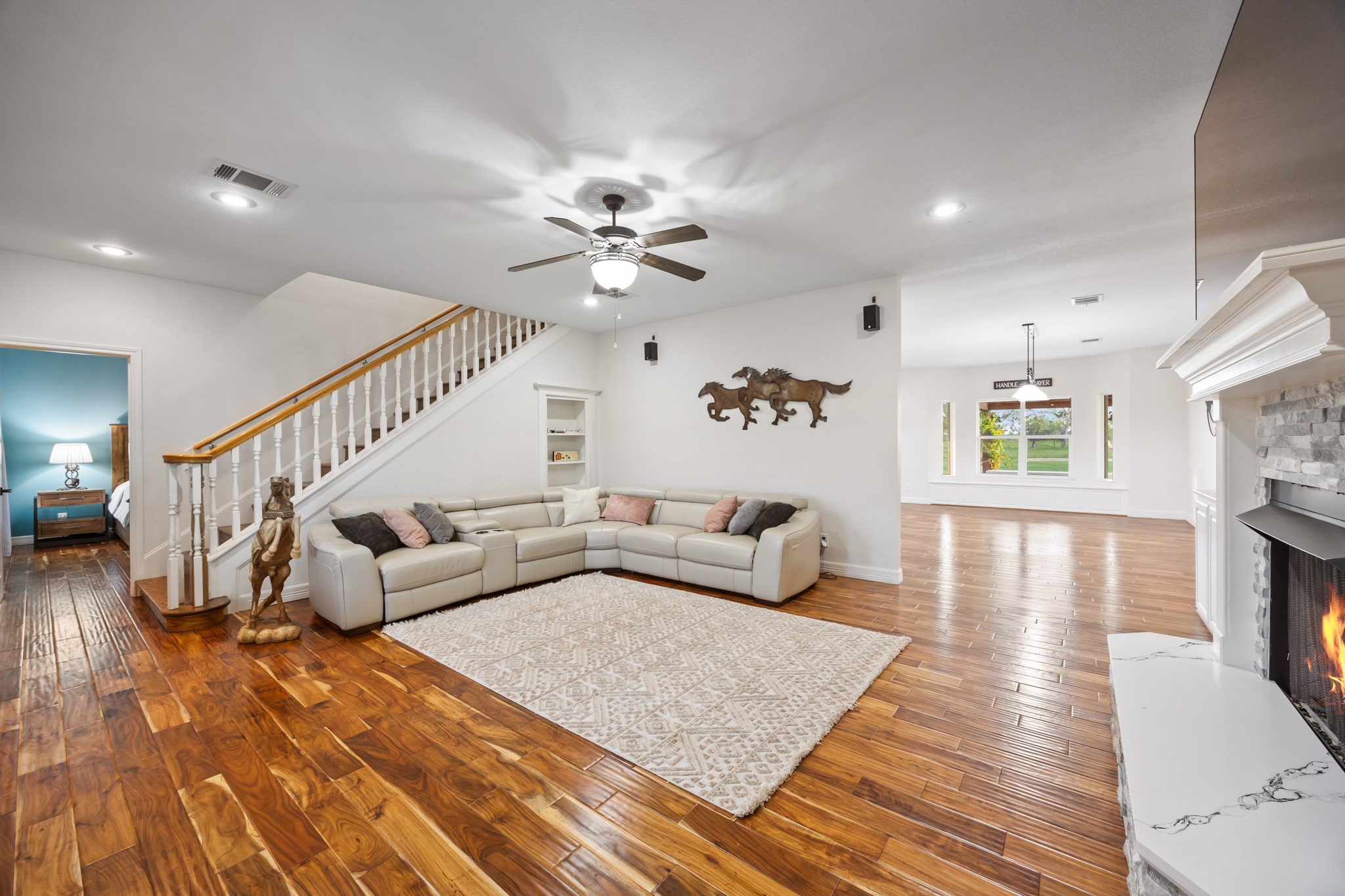 6880 County Road 4042, Kemp, TX, 75143