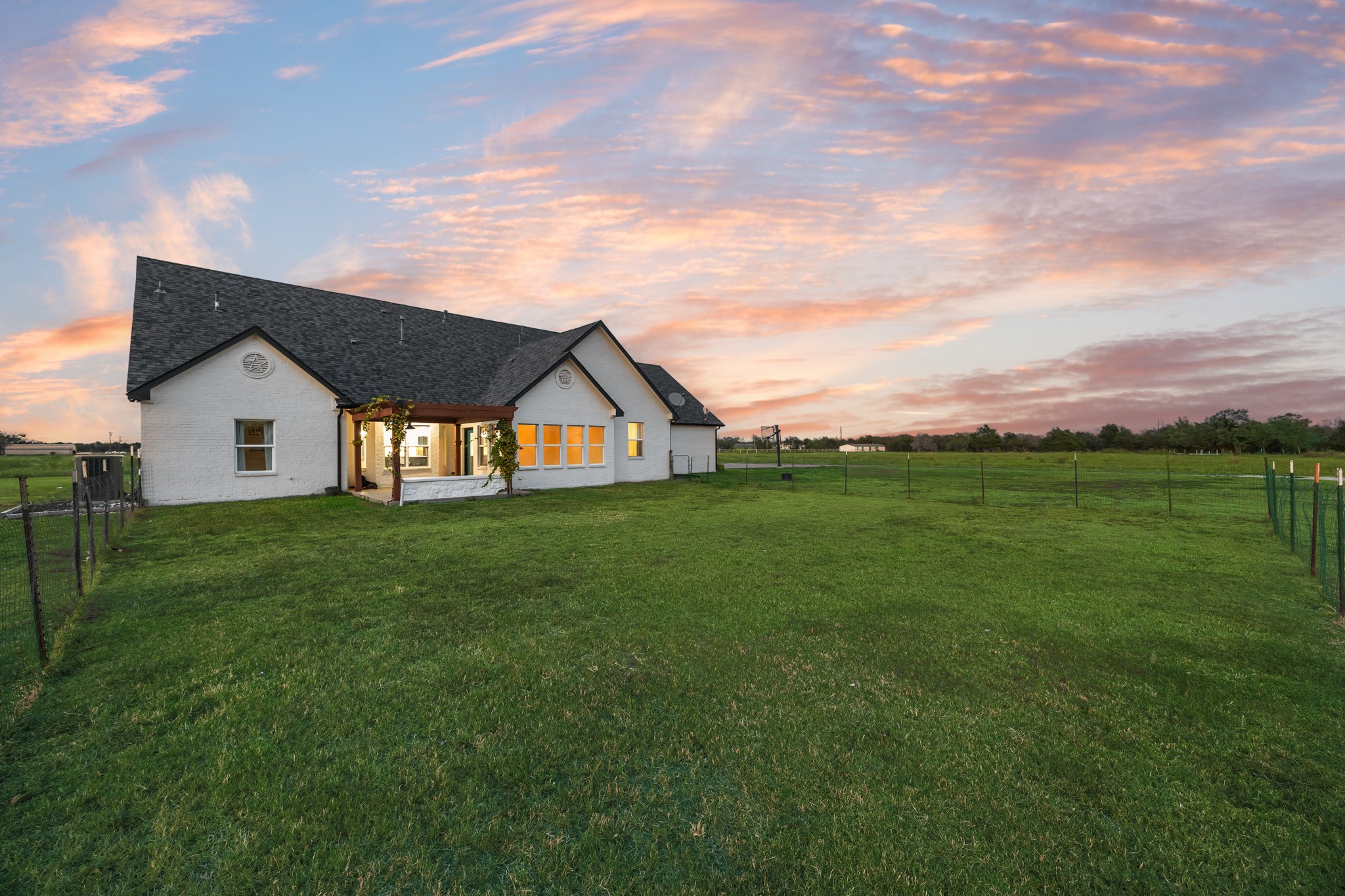 6880 County Road 4042, Kemp, TX, 75143