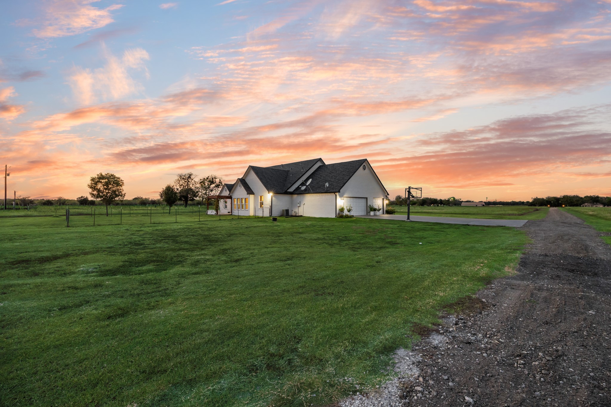 6880 County Road 4042, Kemp, TX, 75143
