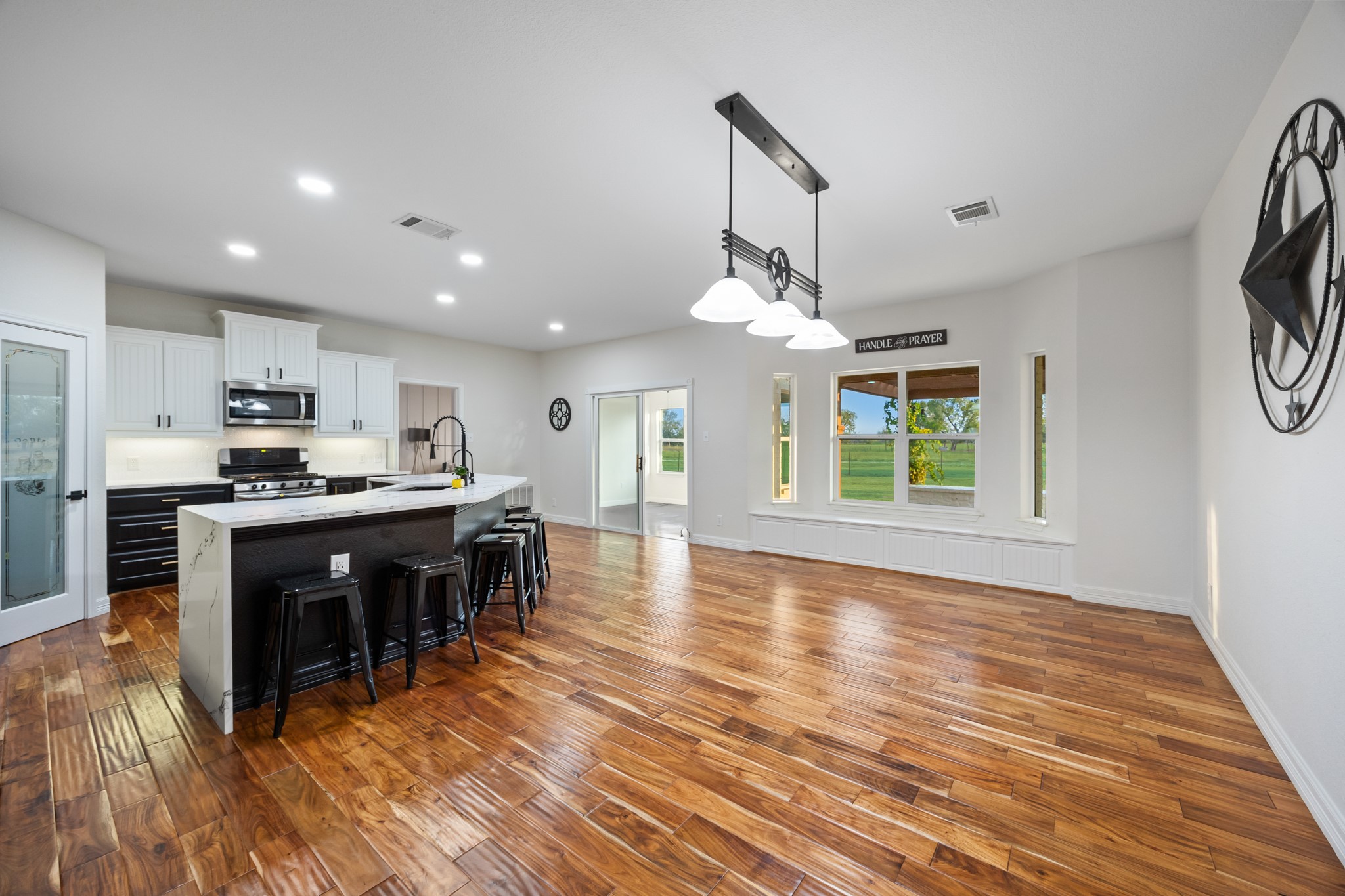 6880 County Road 4042, Kemp, TX, 75143