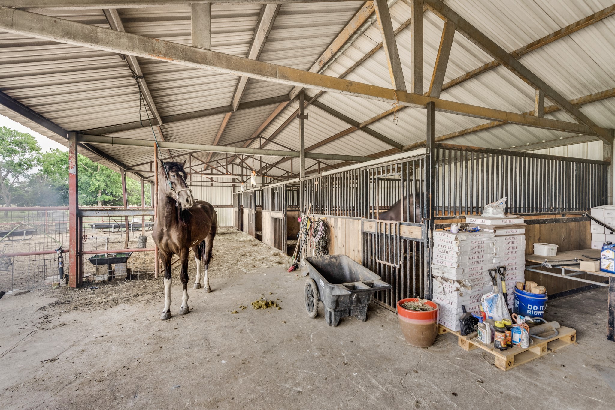6880 County Road 4042, Kemp, TX, 75143