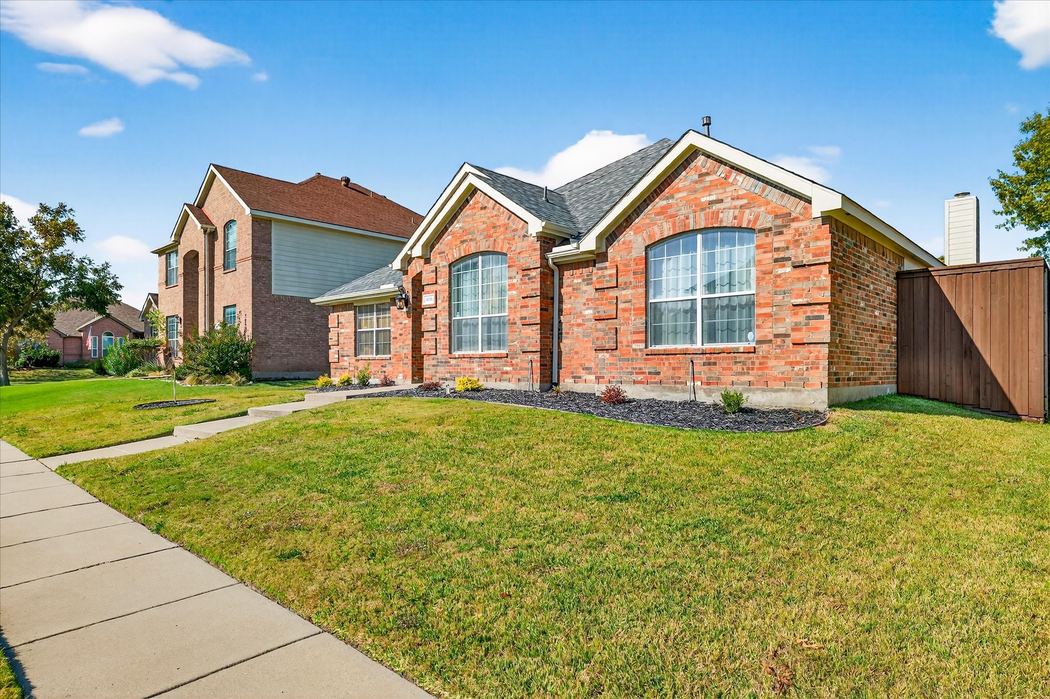 Property photo 04 of 5916 Deer Run Drive, Mckinney, TX 75070 | MLS #21097834