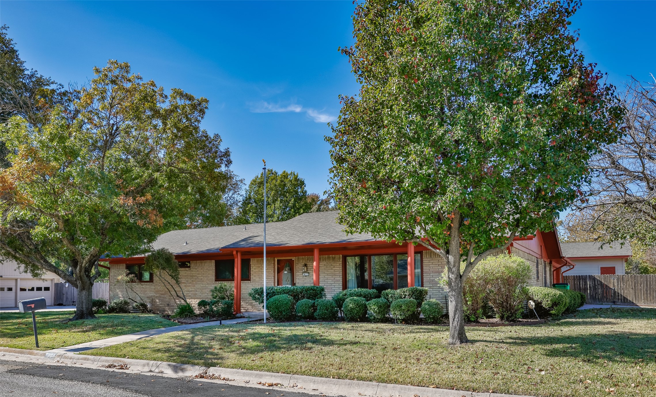 417 Willow Way, Gainesville, TX, 76240