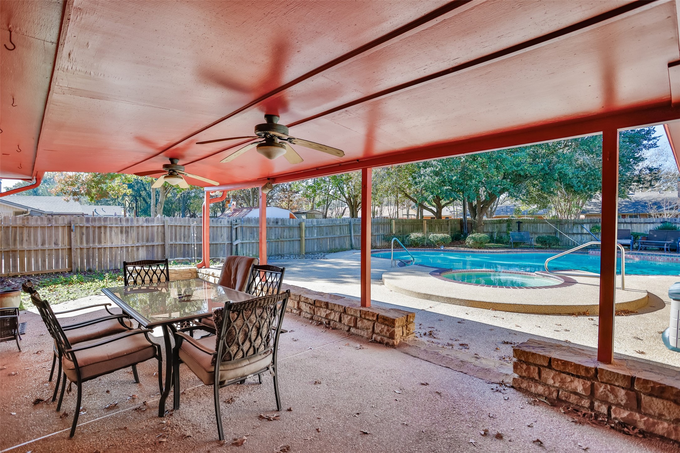 417 Willow Way, Gainesville, TX, 76240