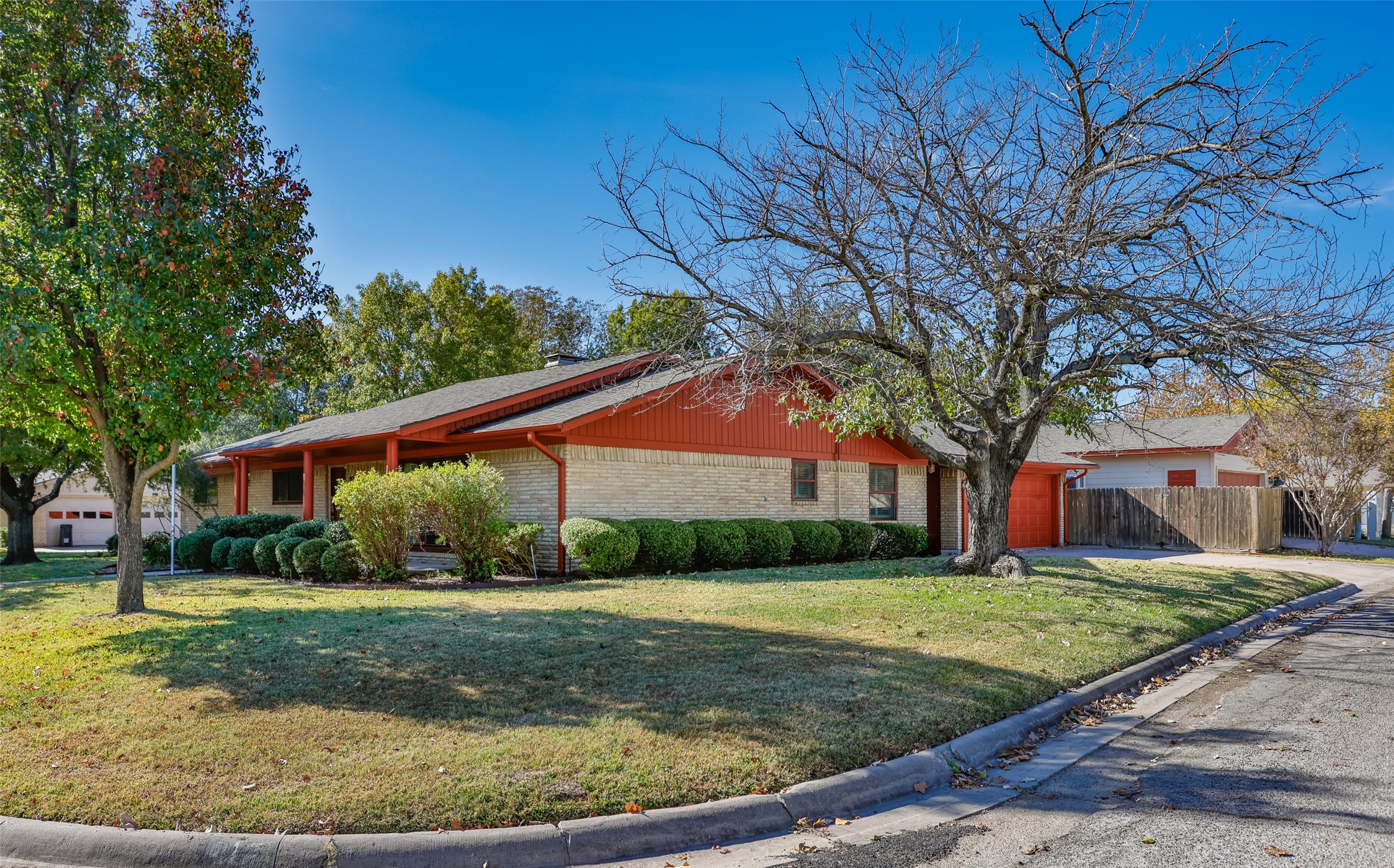 417 Willow Way, Gainesville, TX, 76240