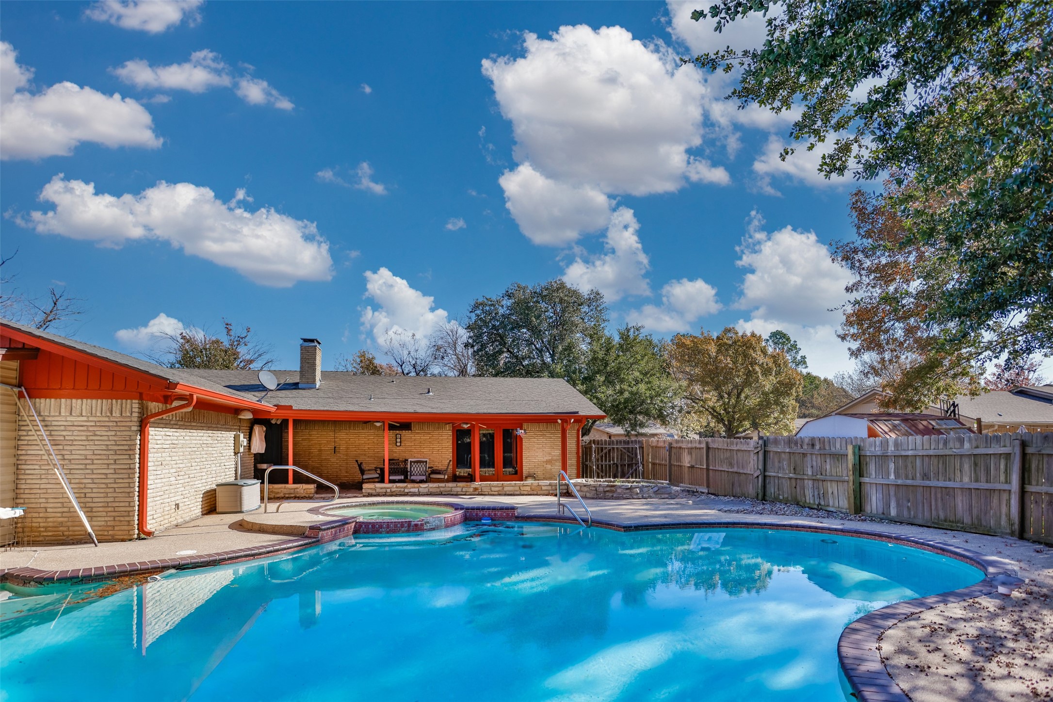 417 Willow Way, Gainesville, TX, 76240