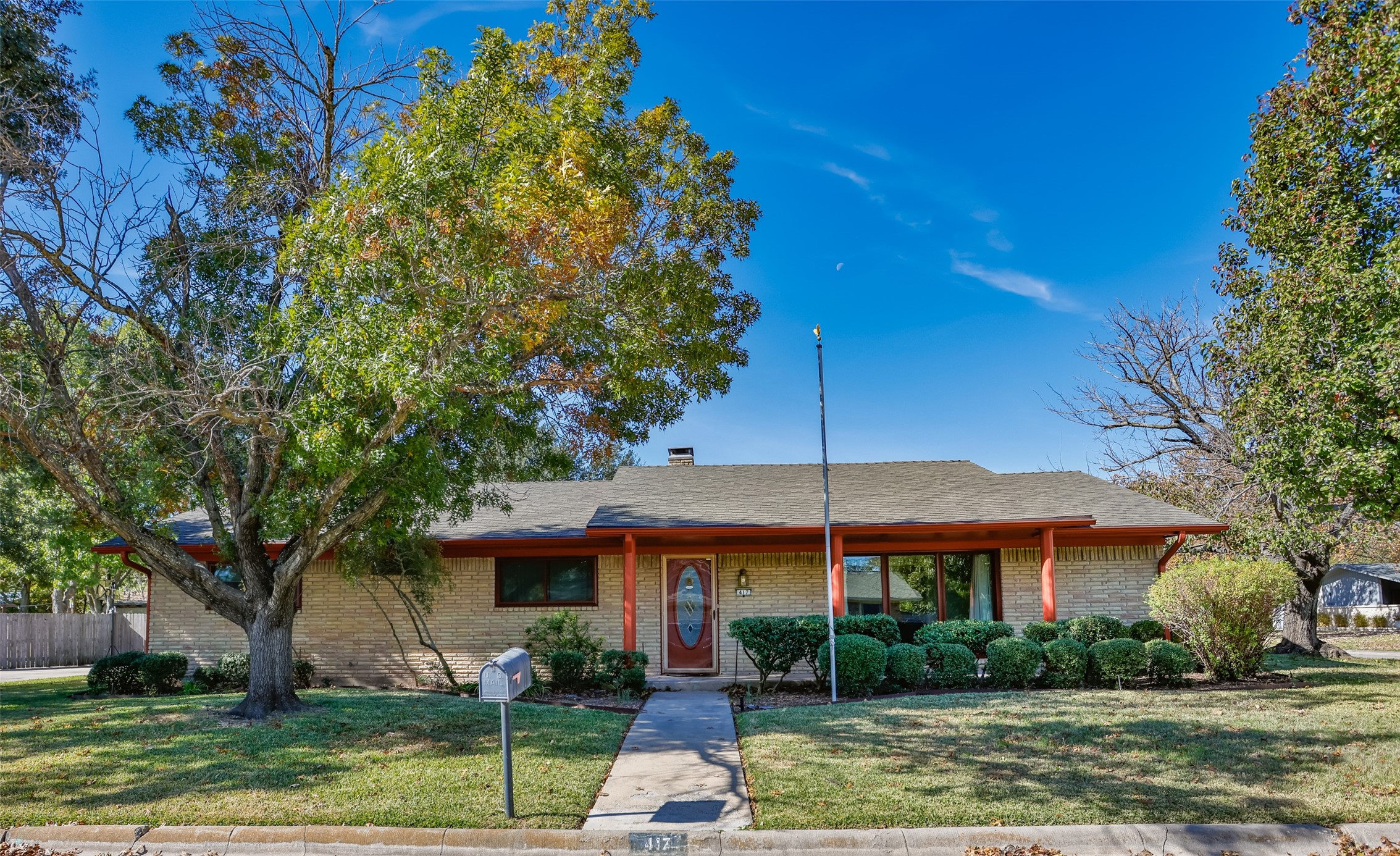 417 Willow Way, Gainesville, TX, 76240