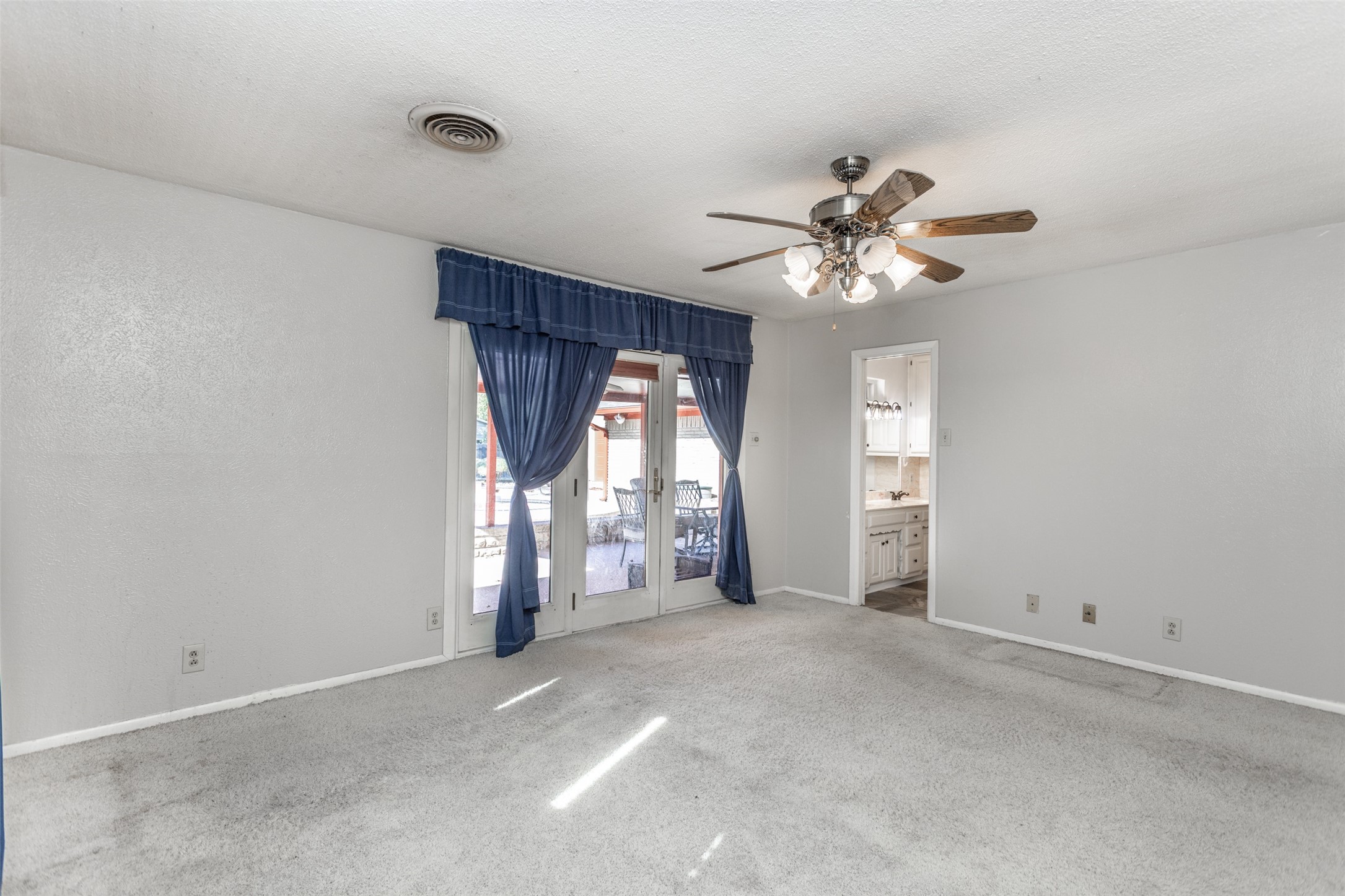417 Willow Way, Gainesville, TX, 76240
