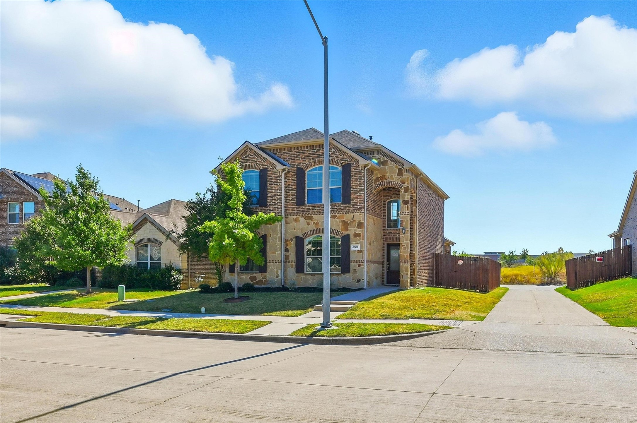 Property photo 02 of 5809 Dew Plant Way Fort, Worth, TX 76123 | MLS #21098660