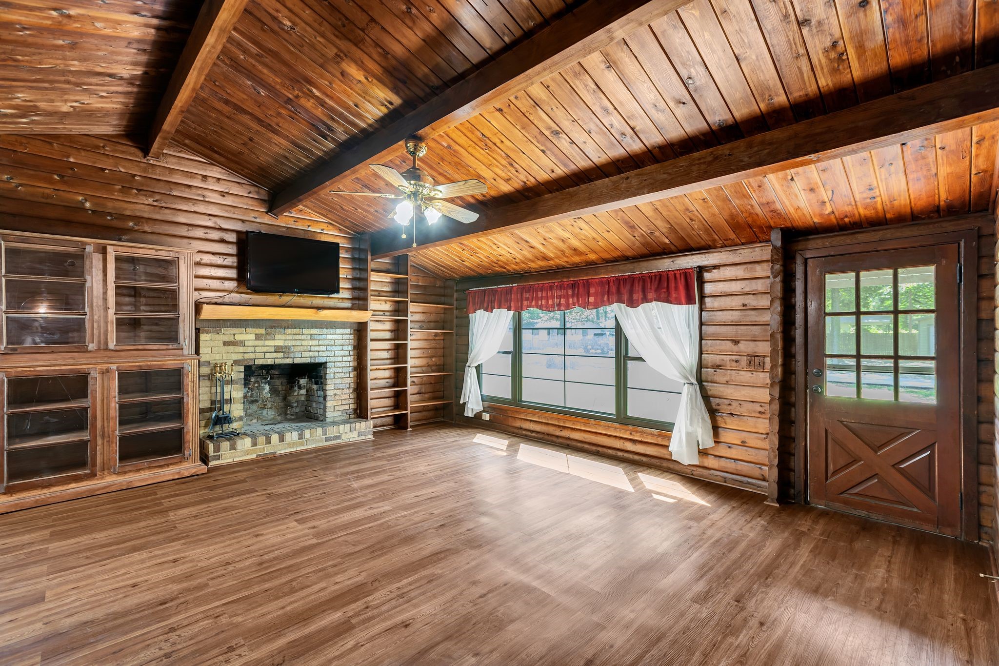 733 Cedarcrest Drive, Tool, TX, 75143