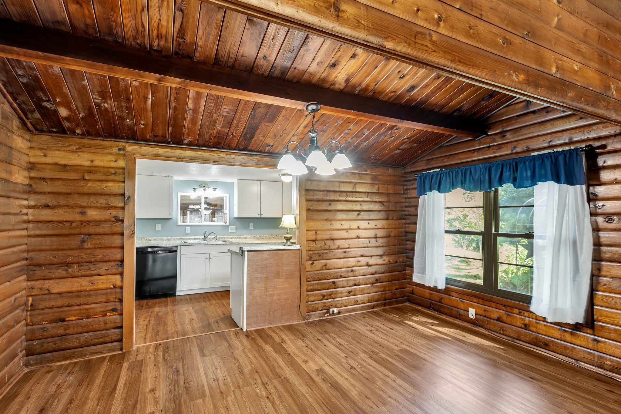 733 Cedarcrest Drive, Tool, TX, 75143
