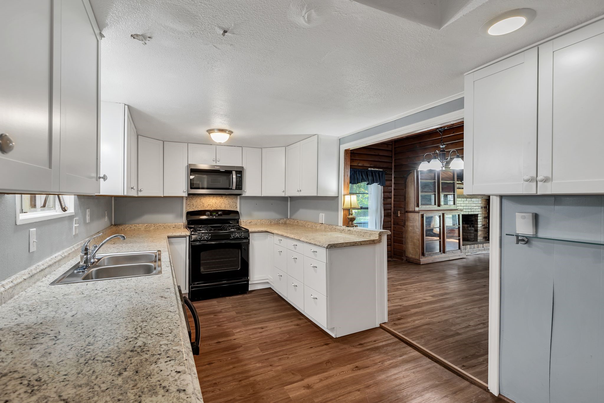 733 Cedarcrest Drive, Tool, TX, 75143