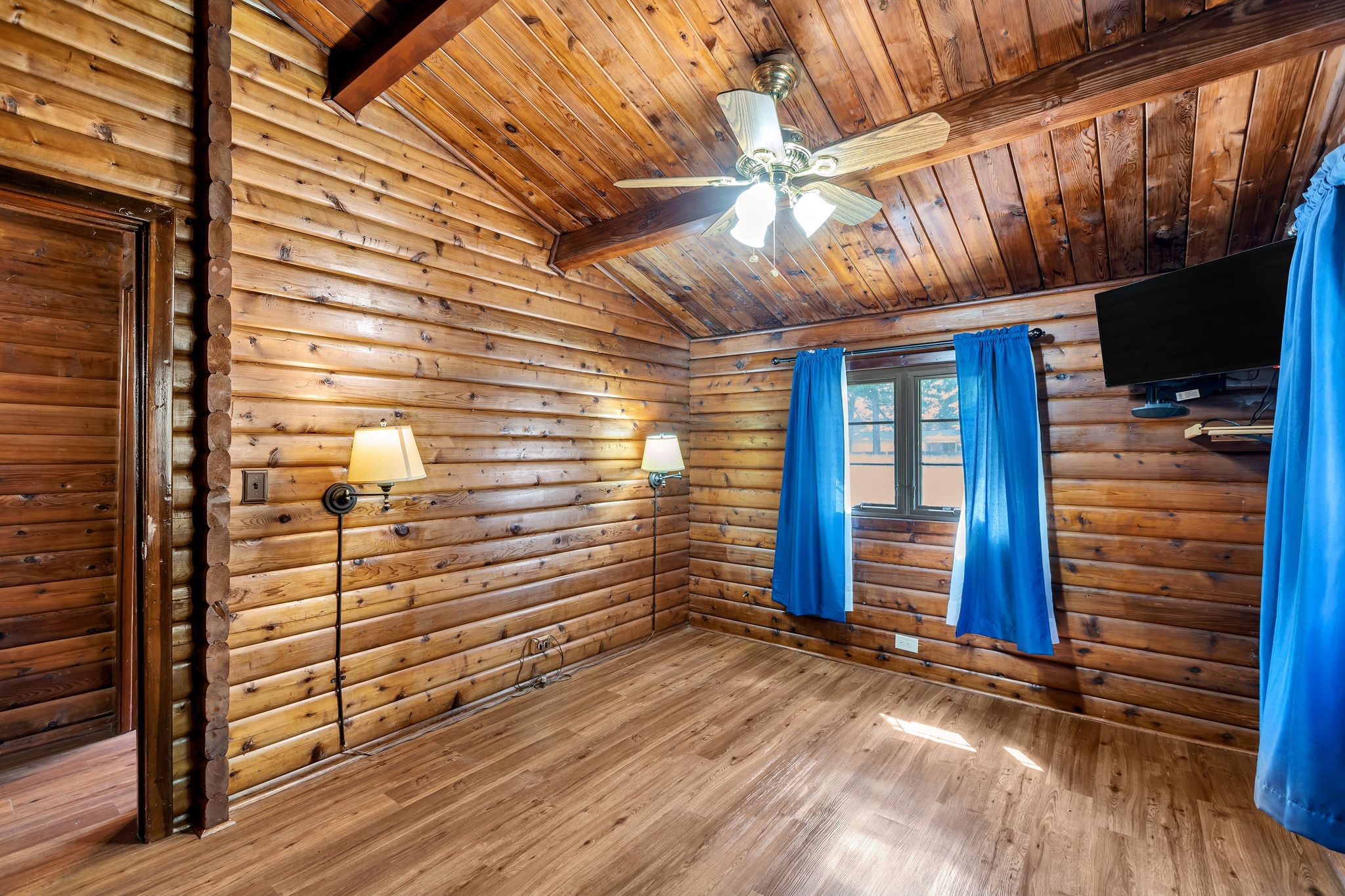 733 Cedarcrest Drive, Tool, TX, 75143