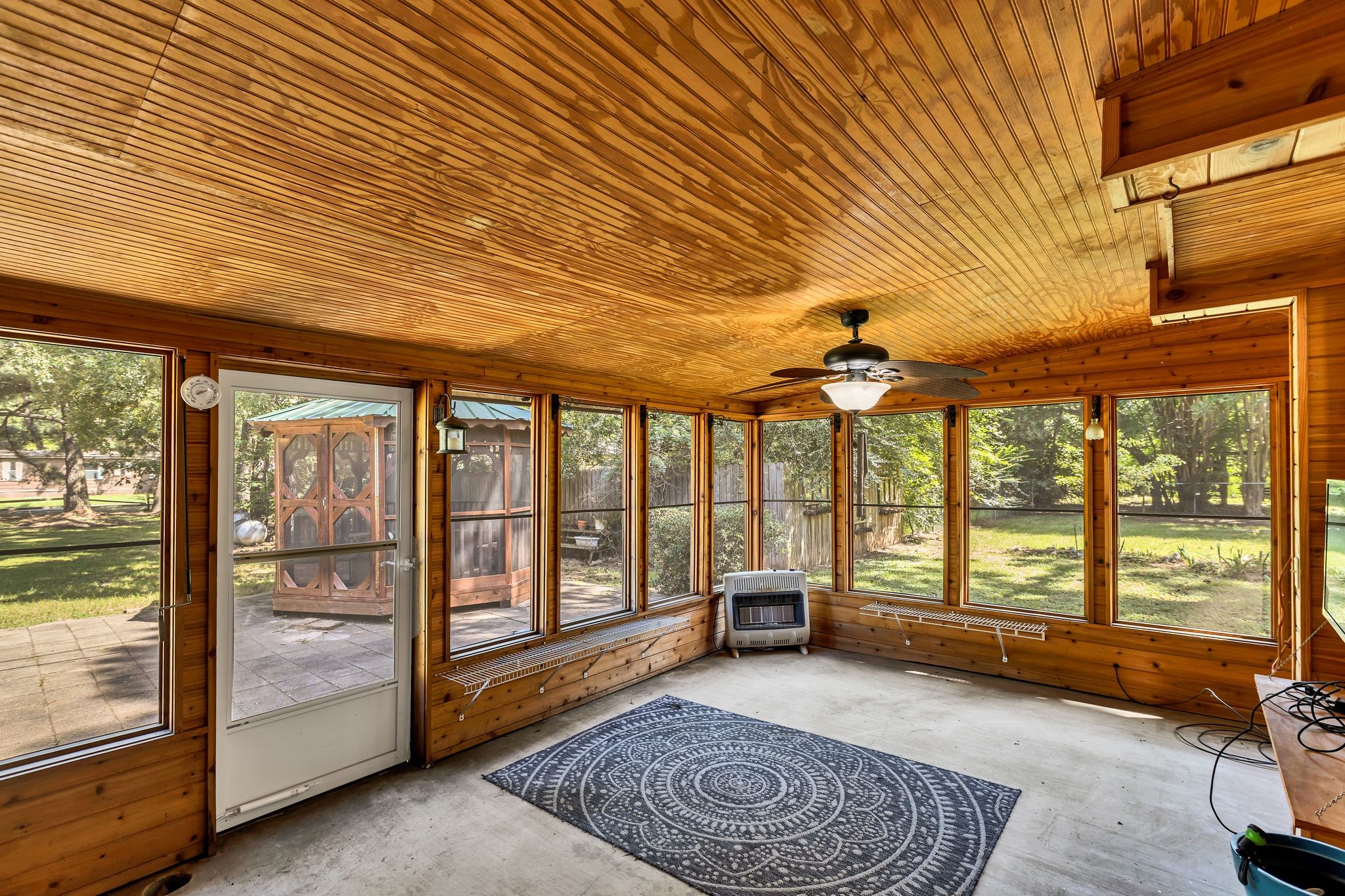 733 Cedarcrest Drive, Tool, TX, 75143
