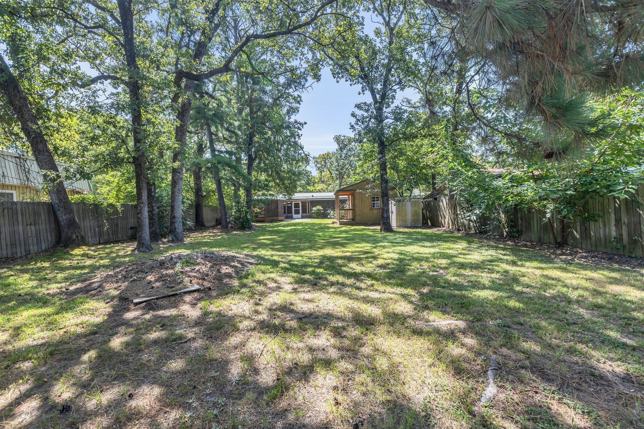 733 Cedarcrest Drive, Tool, TX, 75143