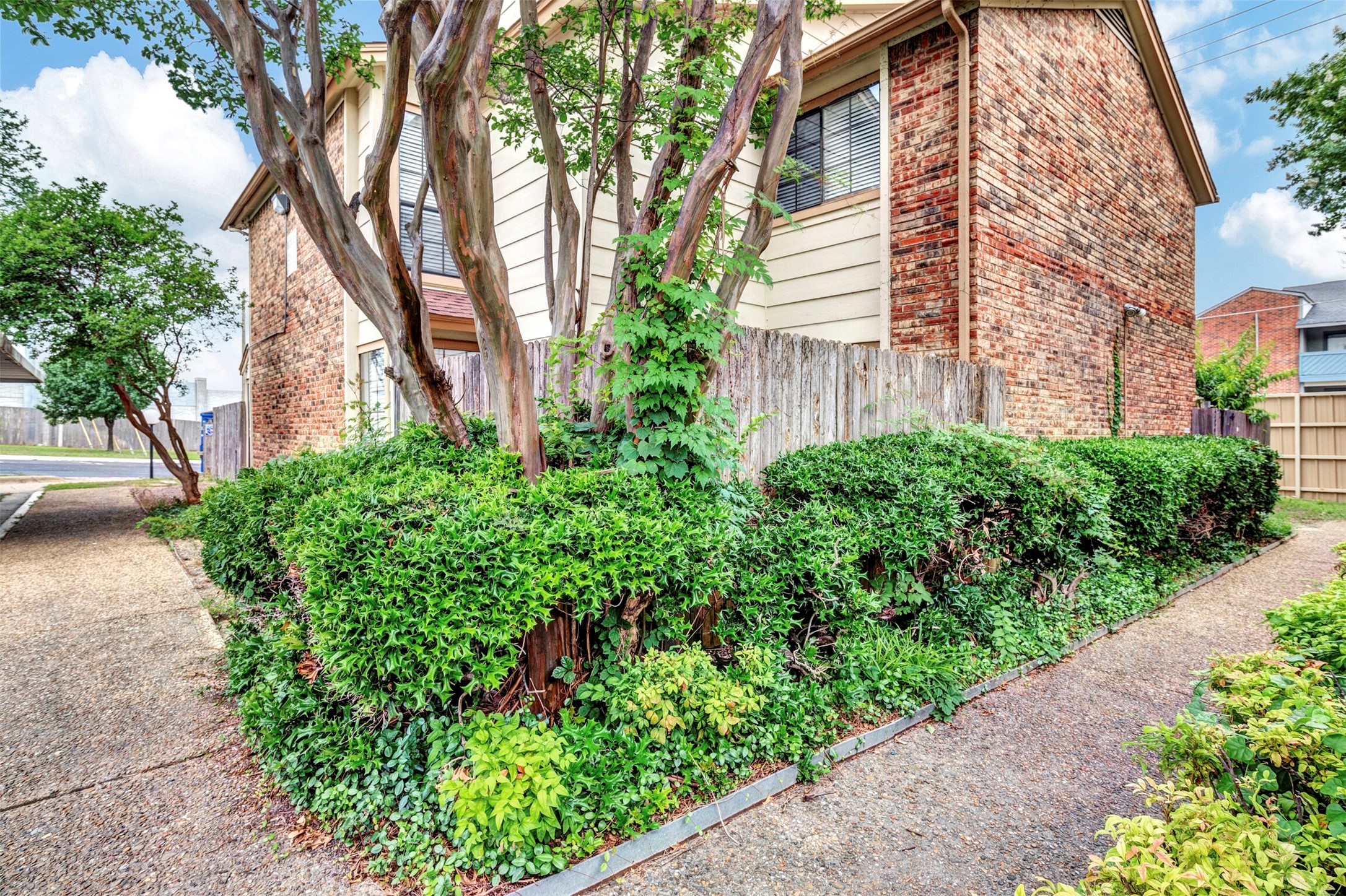Property photo 01 of 11311 Audelia Road UNIT 230, Dallas, TX 75243 | MLS #21100286