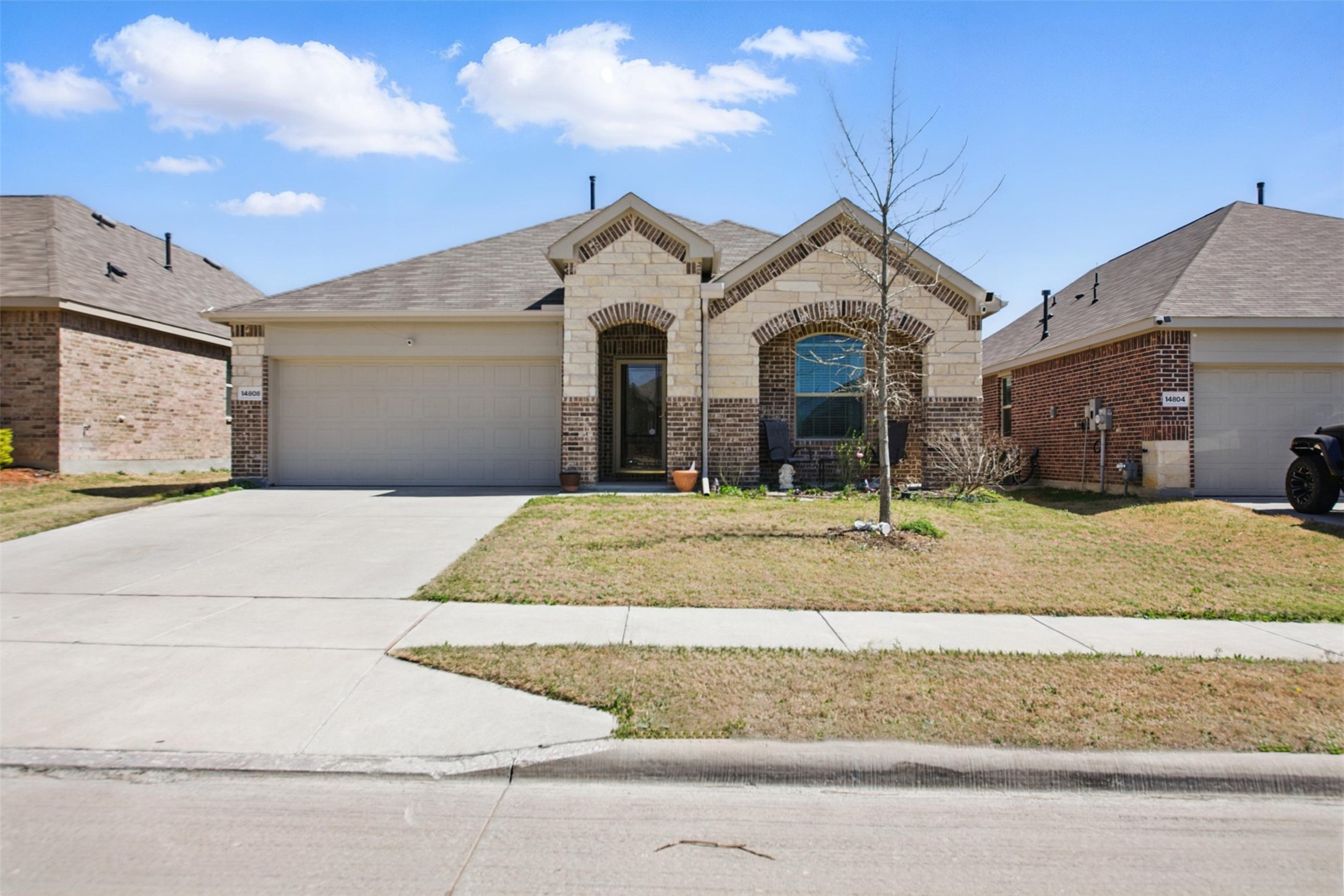 Property photo 02 of 14808 Hester Trail Fort, Worth, TX 76052 | MLS #21100898