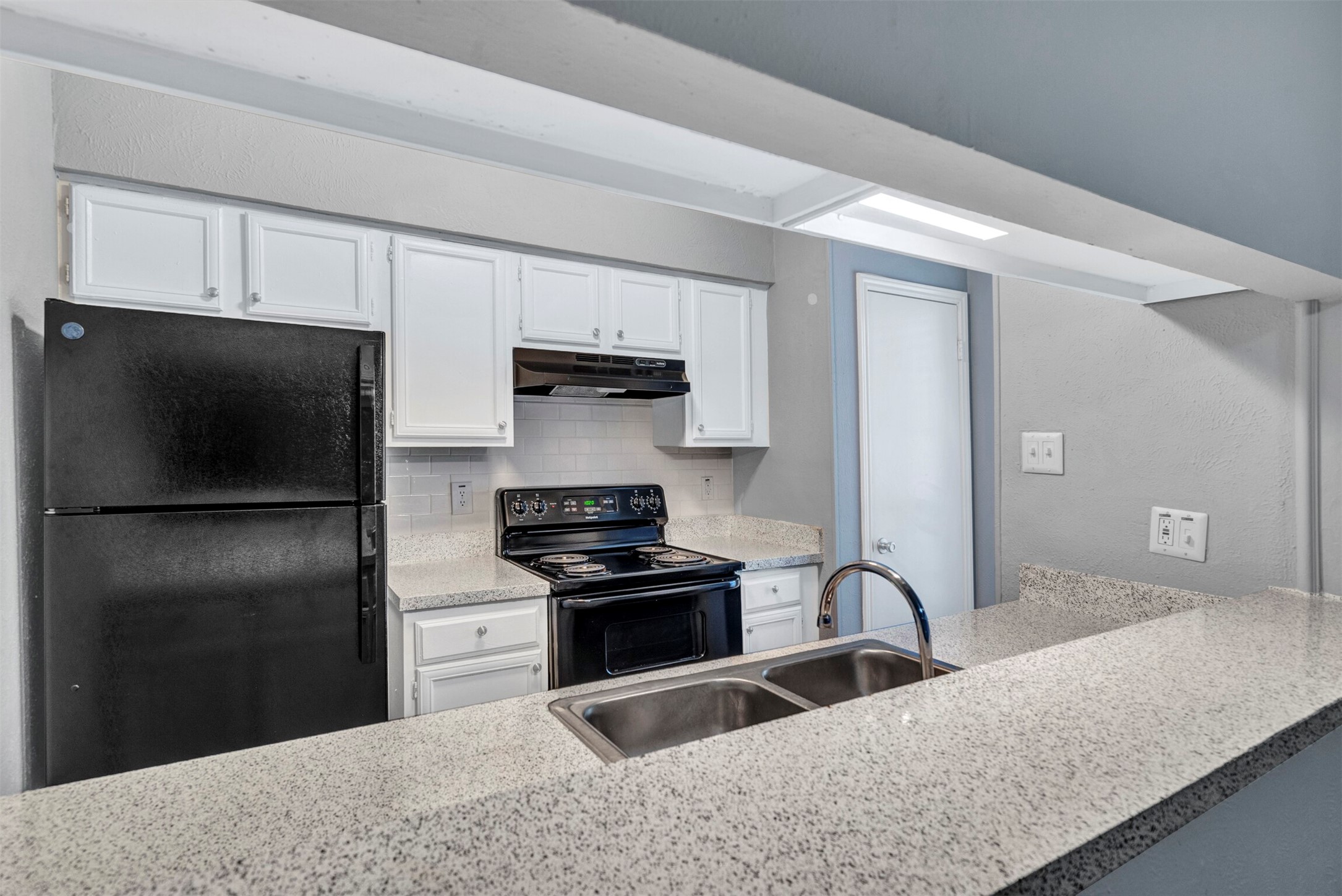 Property photo 01 of 11311 Audelia Road UNIT 262, Dallas, TX 75243 | MLS #21101091