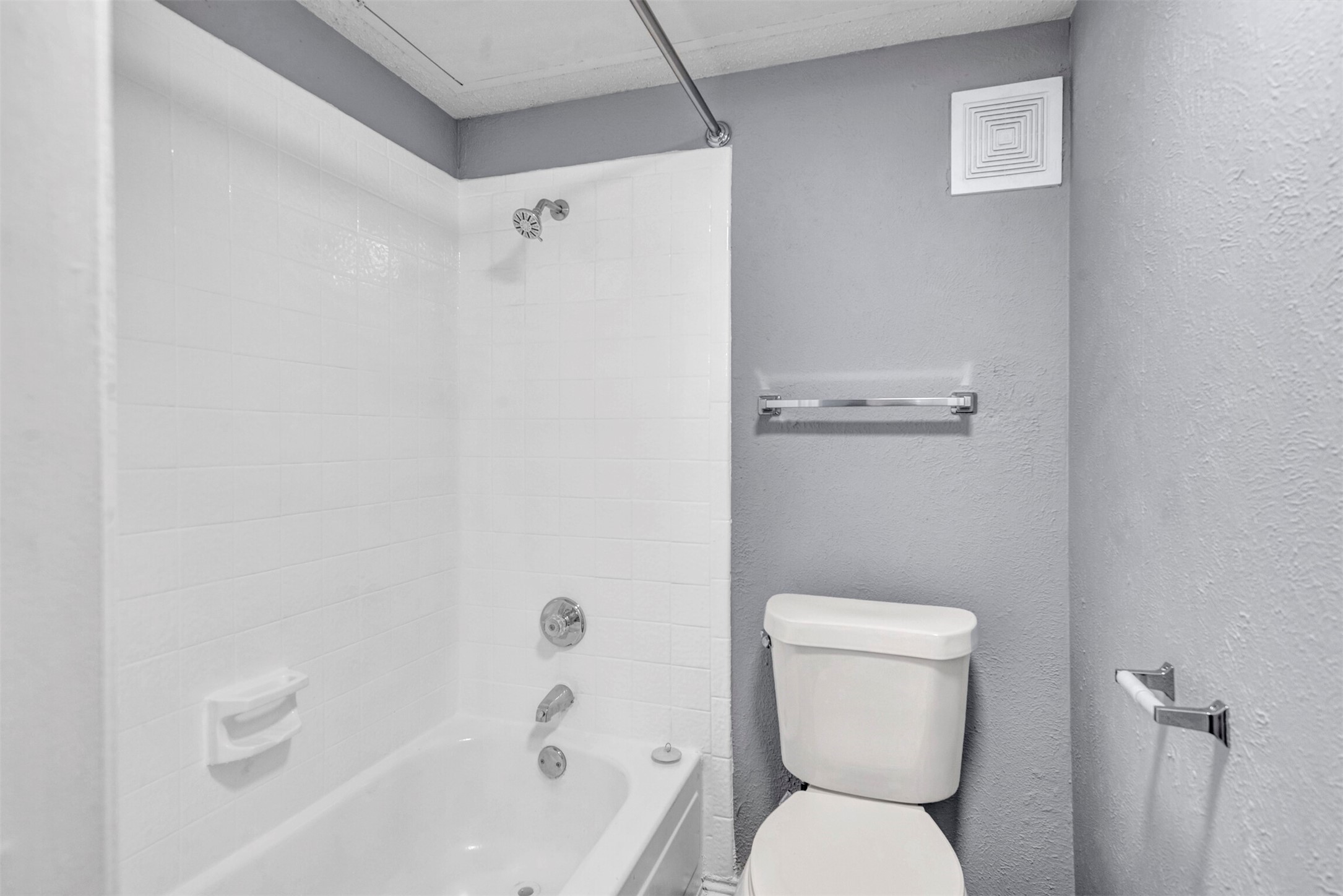 Property photo 02 of 11311 Audelia Road UNIT 262, Dallas, TX 75243 | MLS #21101091