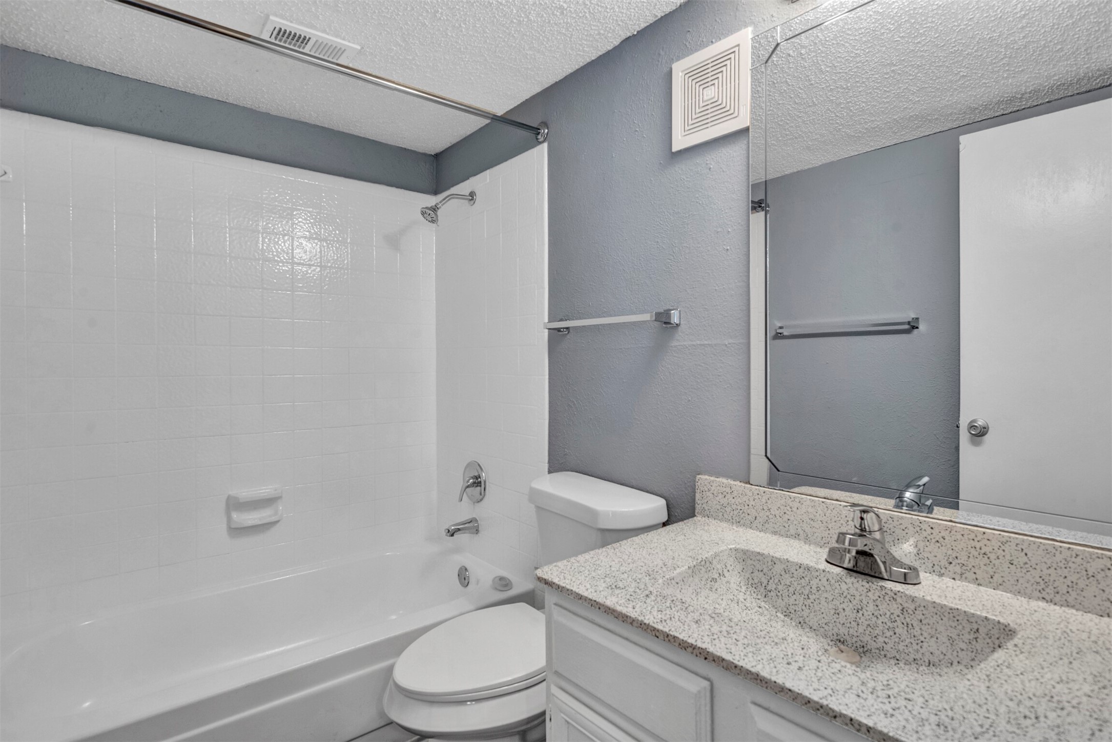 Property photo 03 of 11311 Audelia Road UNIT 262, Dallas, TX 75243 | MLS #21101091