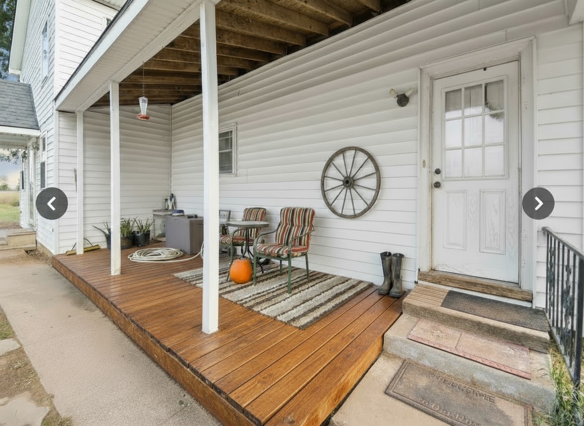 Property photo 02 of 764 County Road 147, Gainesville, TX 76240 | MLS #21102322
