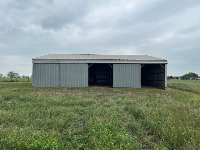 8573 Loop Road, Bellville, TX, 77418