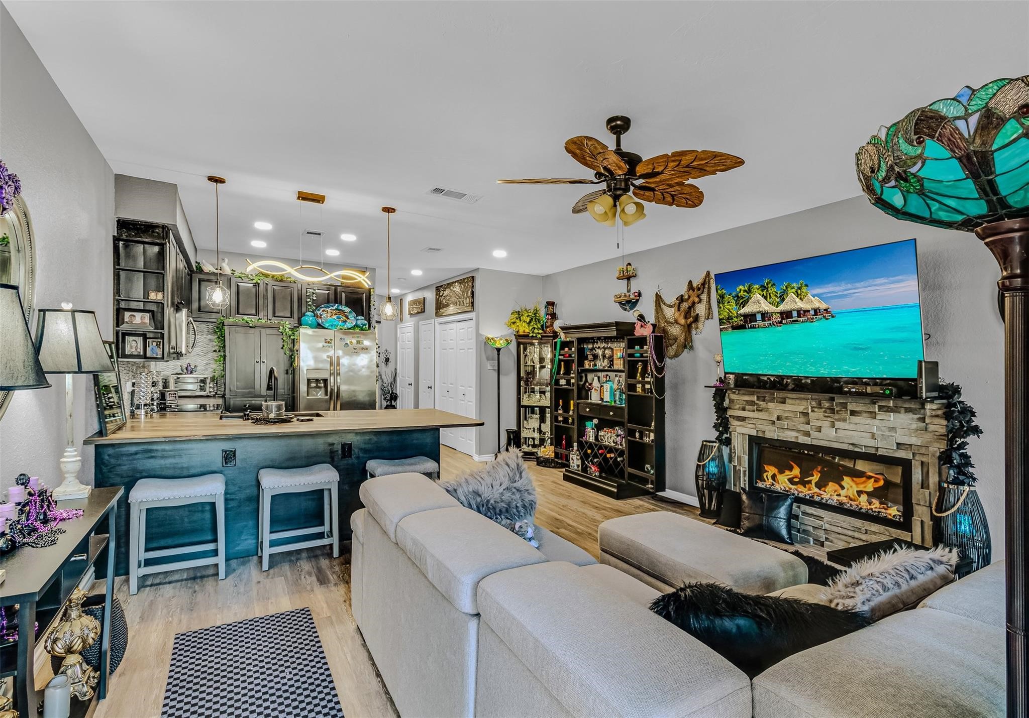 Property photo 01 of 1933 Island Circle UNIT B106, Tool, TX 75143 | MLS #21104948