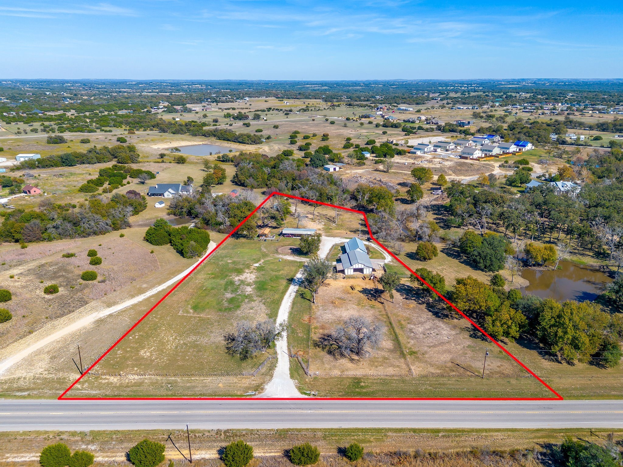 Property photo 01 of 4200 Fm 920, Weatherford, TX 76088 | MLS #21105074