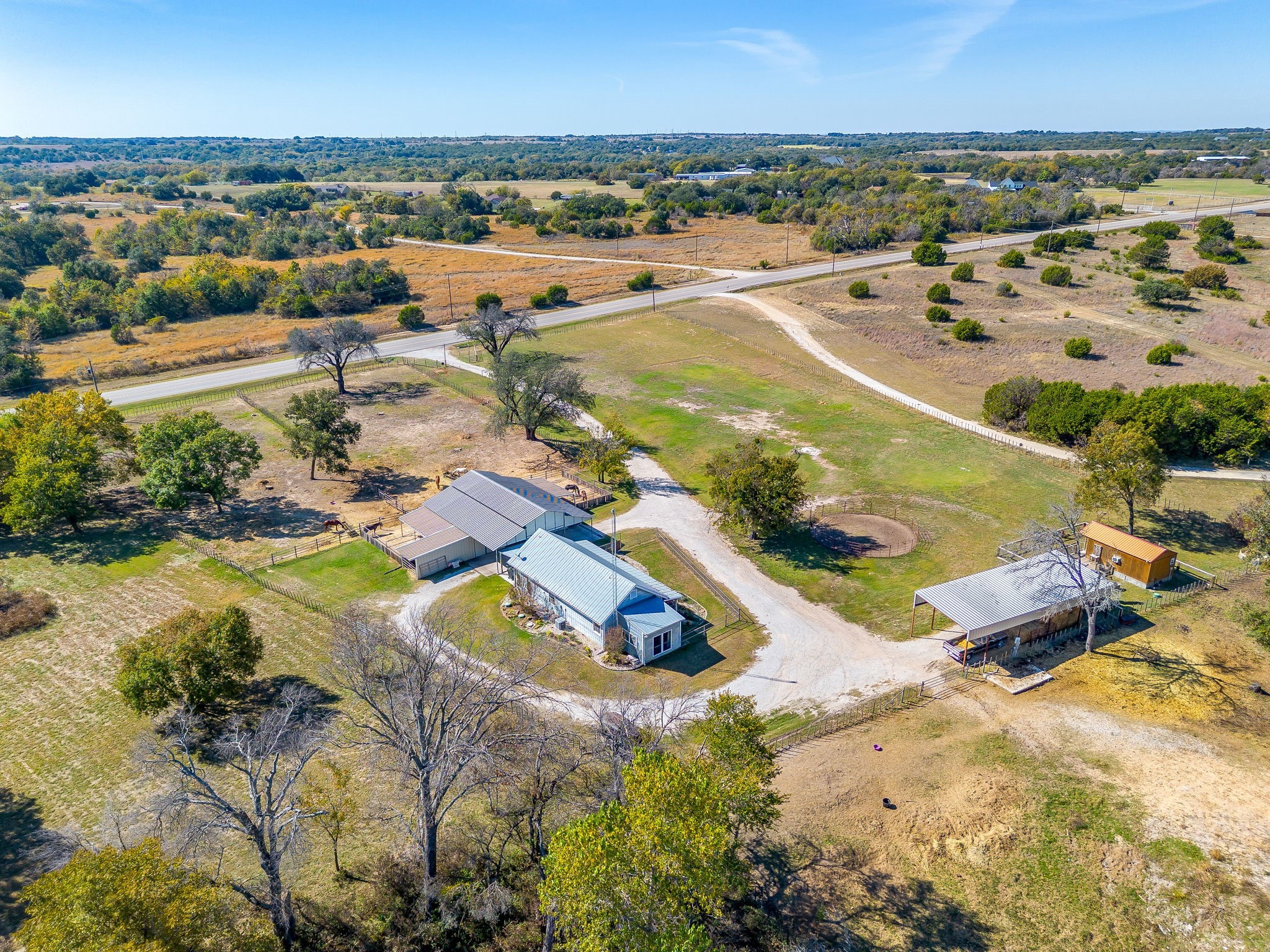 Property photo 02 of 4200 Fm 920, Weatherford, TX 76088 | MLS #21105074