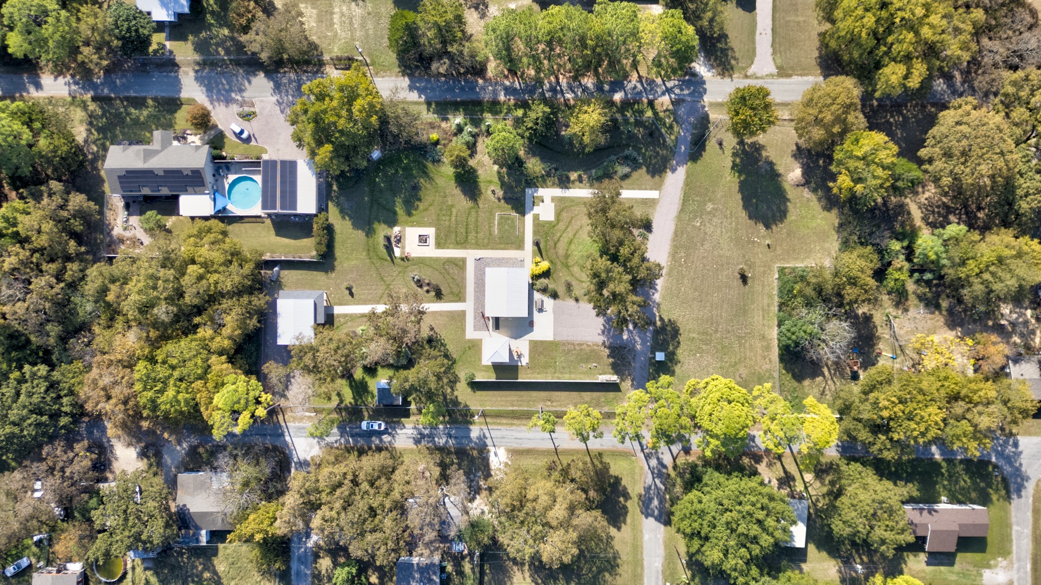 Property photo 03 of 227 Newcastle Drive, Gordonville, TX 76245 | MLS #21105085