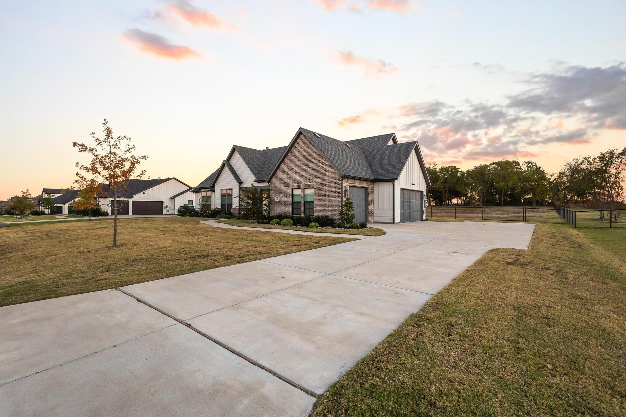 96 Stockton Drive, Van Alstyne, TX, 75495