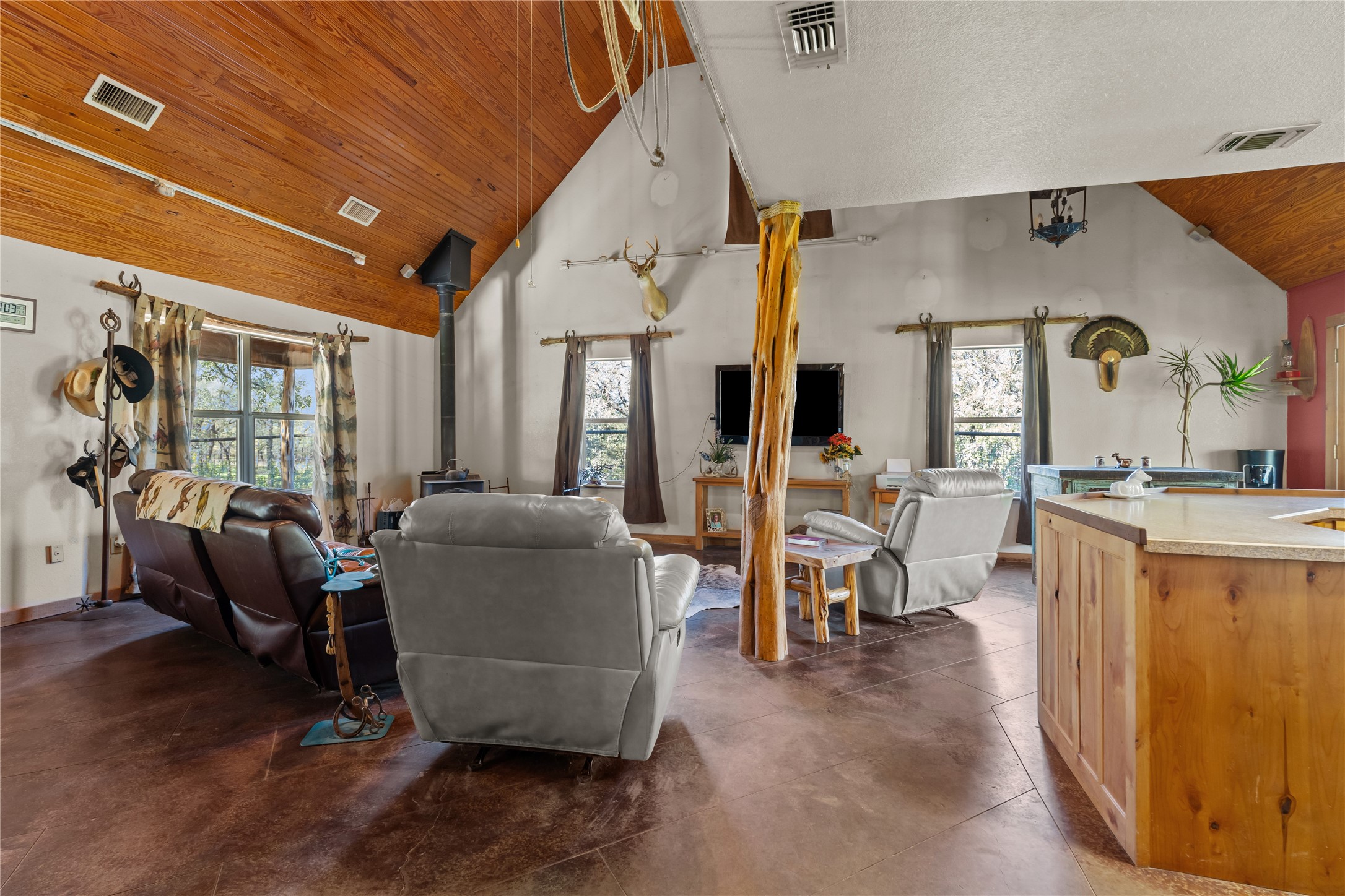262 N Cheyenne Trail, Springtown, TX, 76082